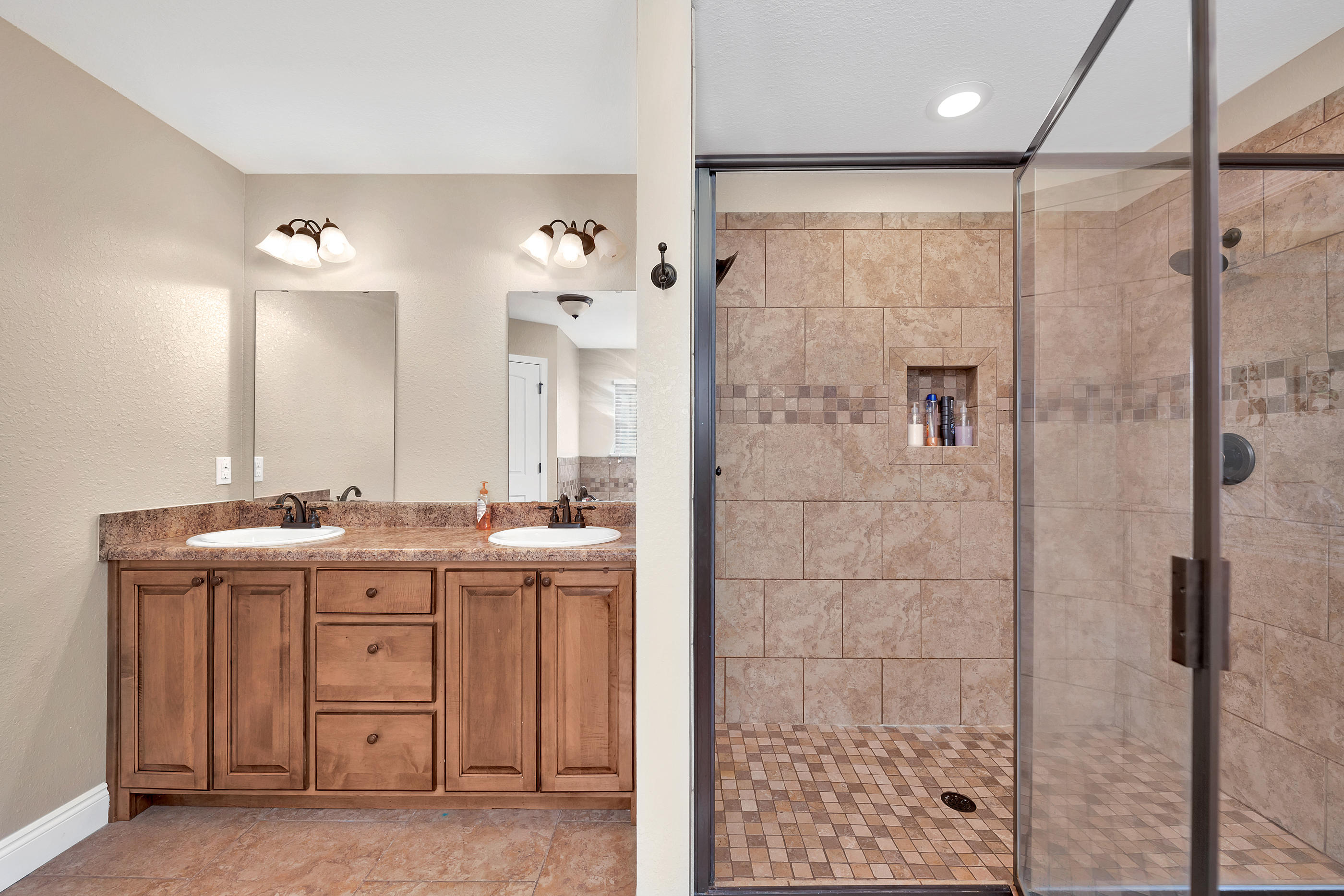 NAVARRE S/D 2ND ADDN - Residential