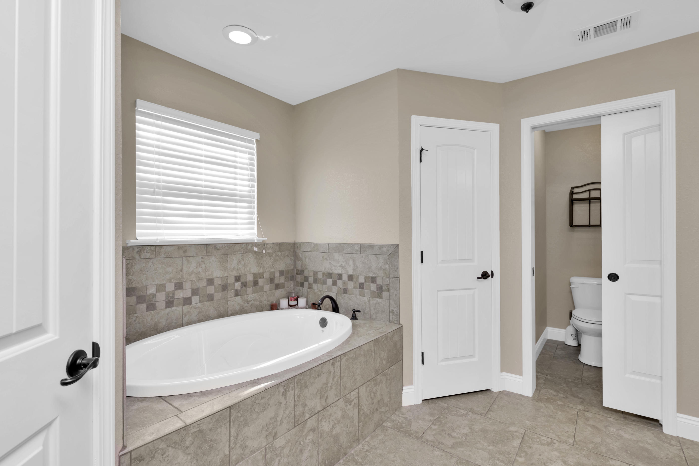 NAVARRE S/D 2ND ADDN - Residential