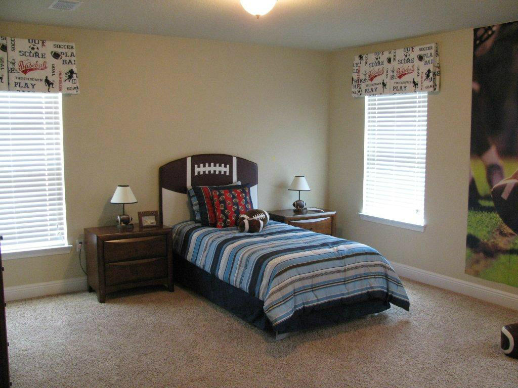 LIBERTY OAKS - Residential