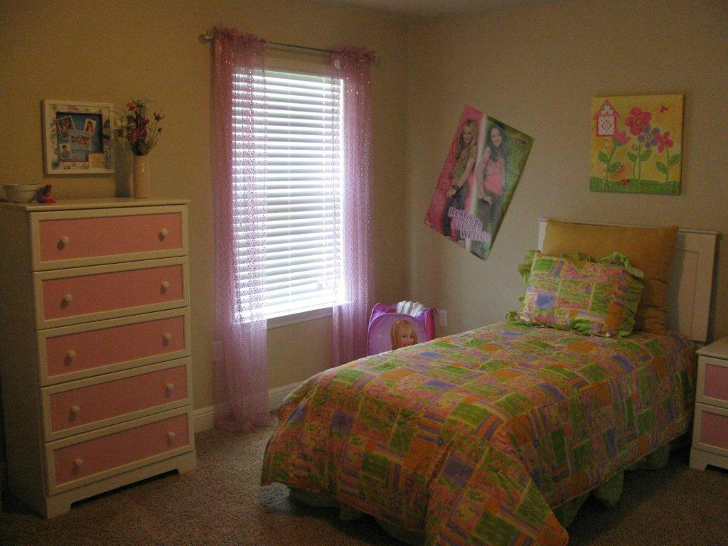 LIBERTY OAKS - Residential