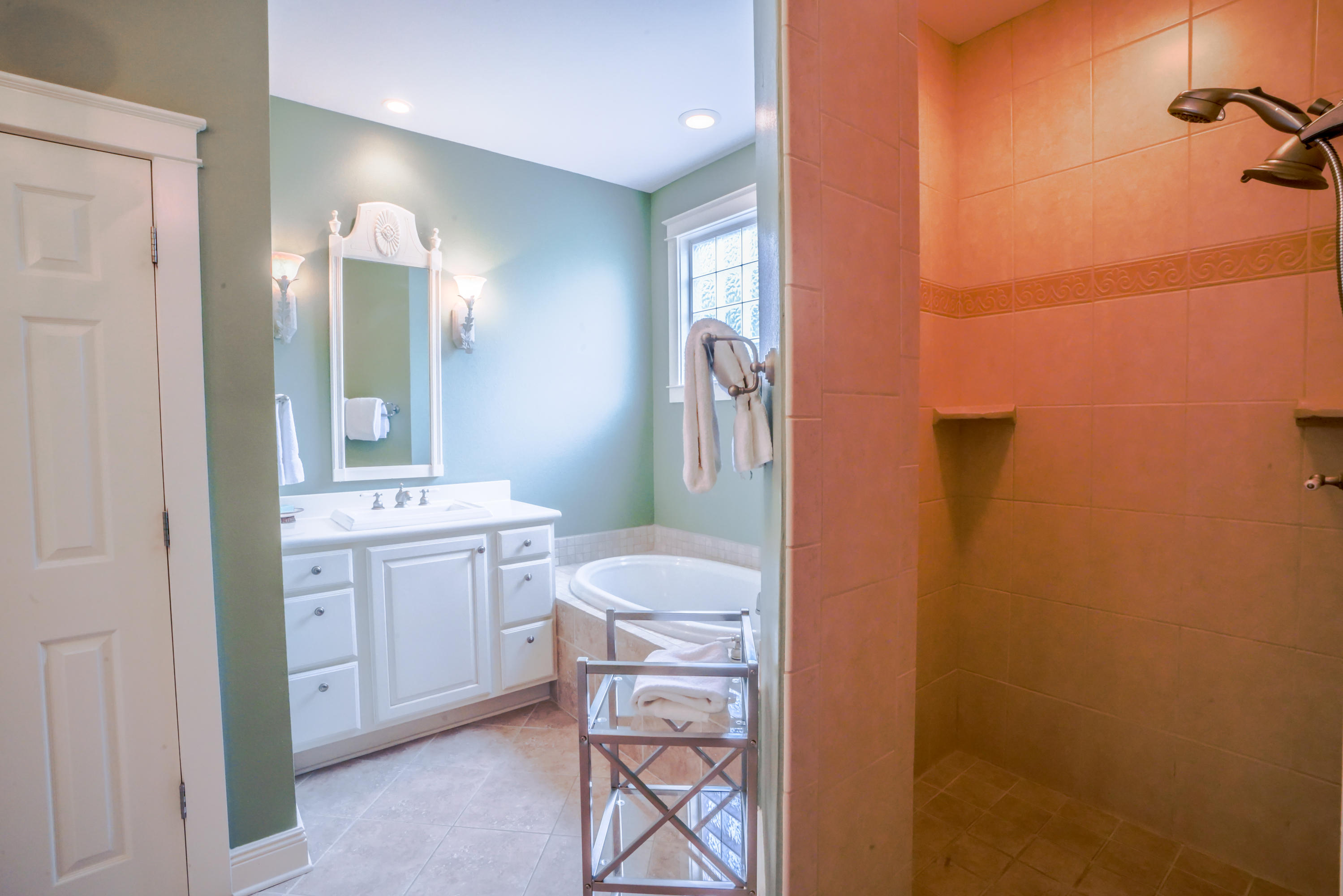 GROVE BY THE SEA - Residential