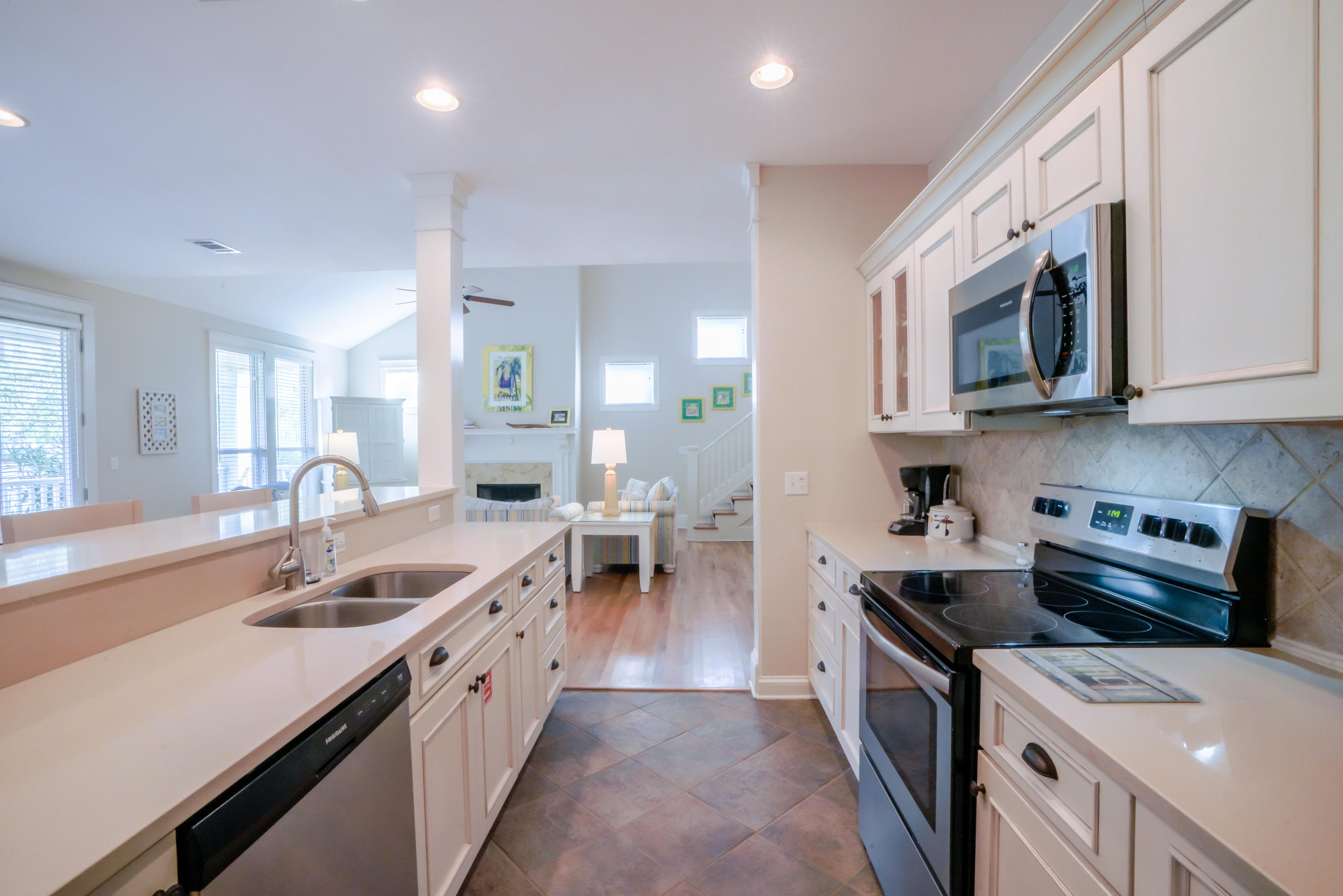 GROVE BY THE SEA - Residential