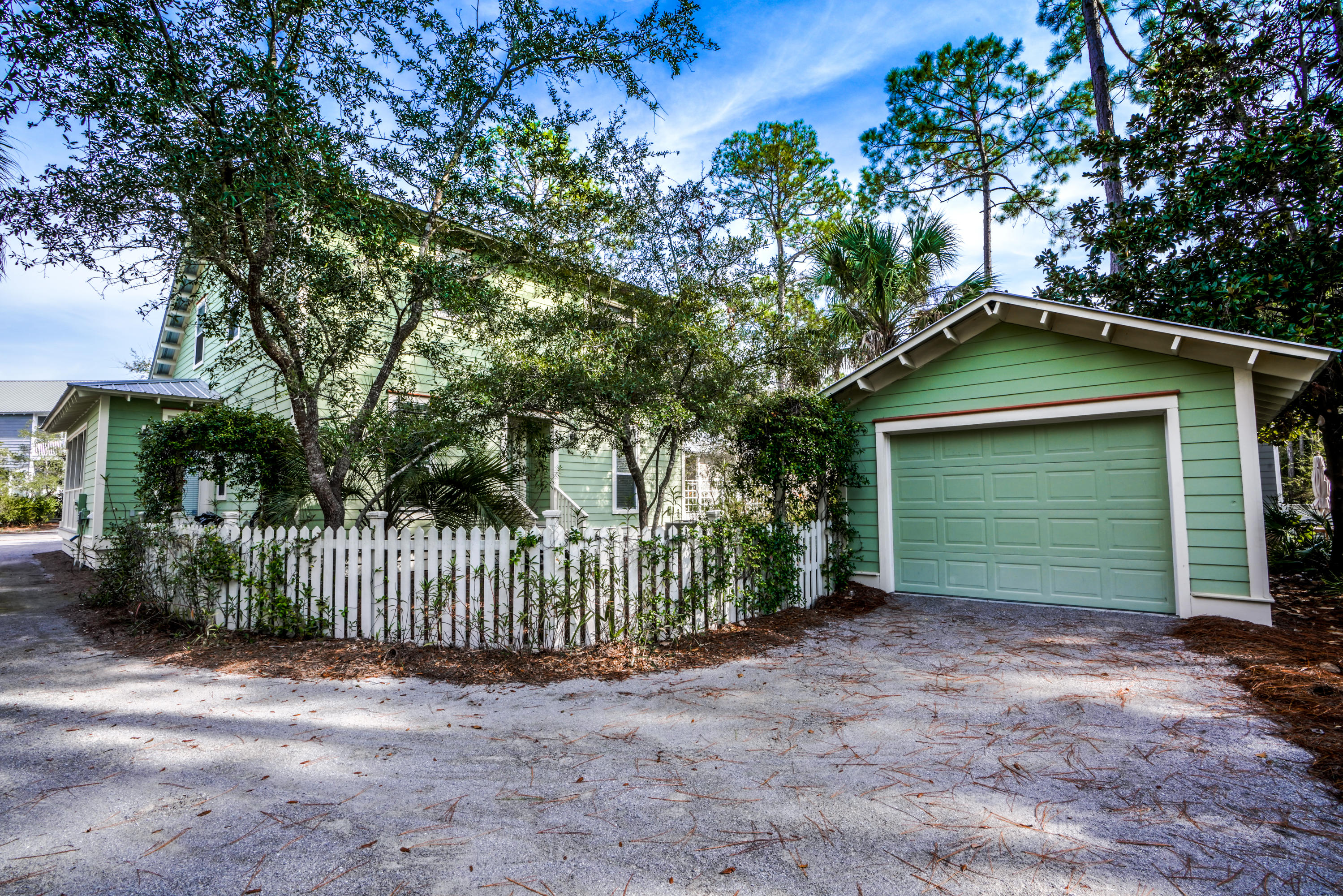 GROVE BY THE SEA - Residential