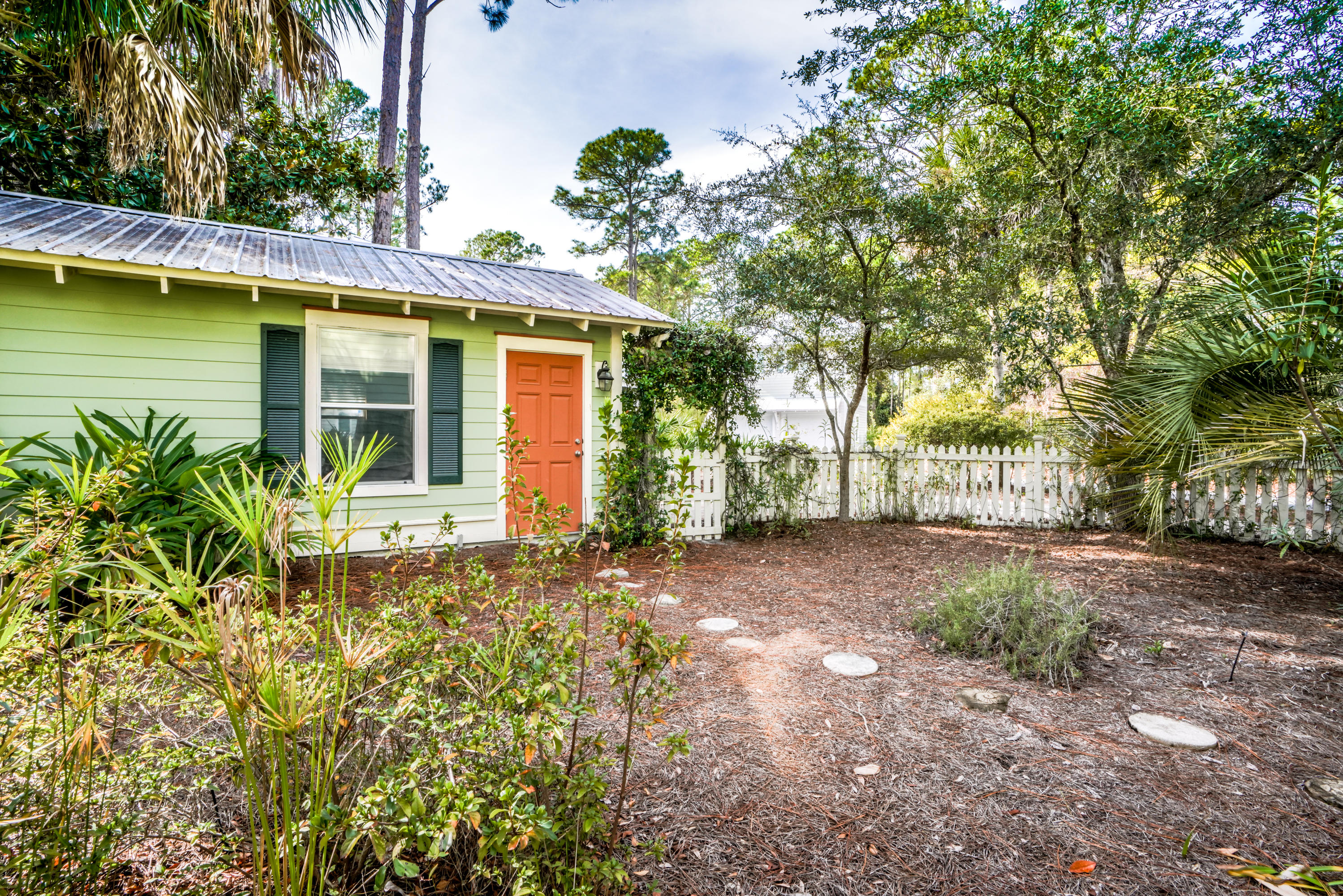 GROVE BY THE SEA - Residential