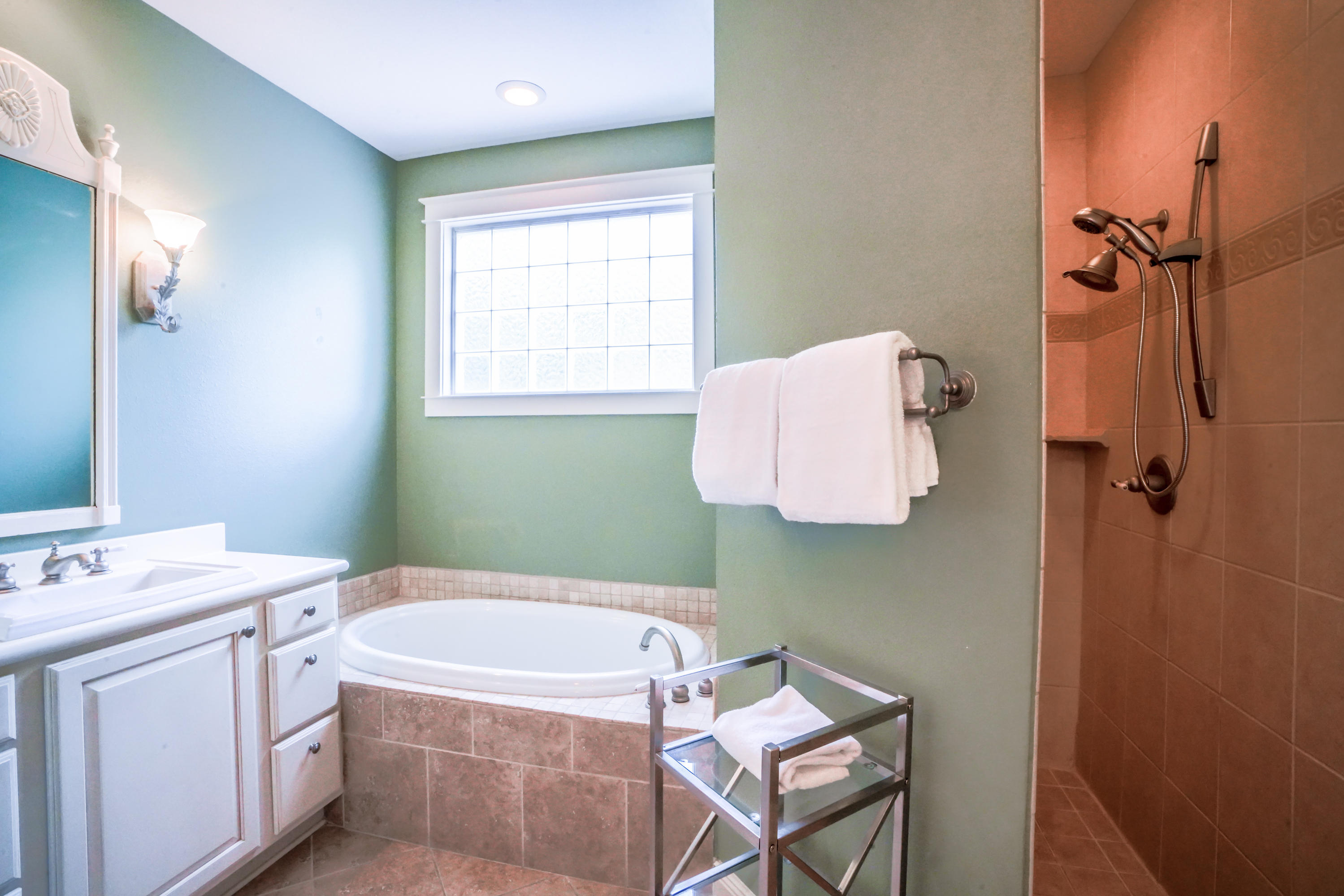 GROVE BY THE SEA - Residential