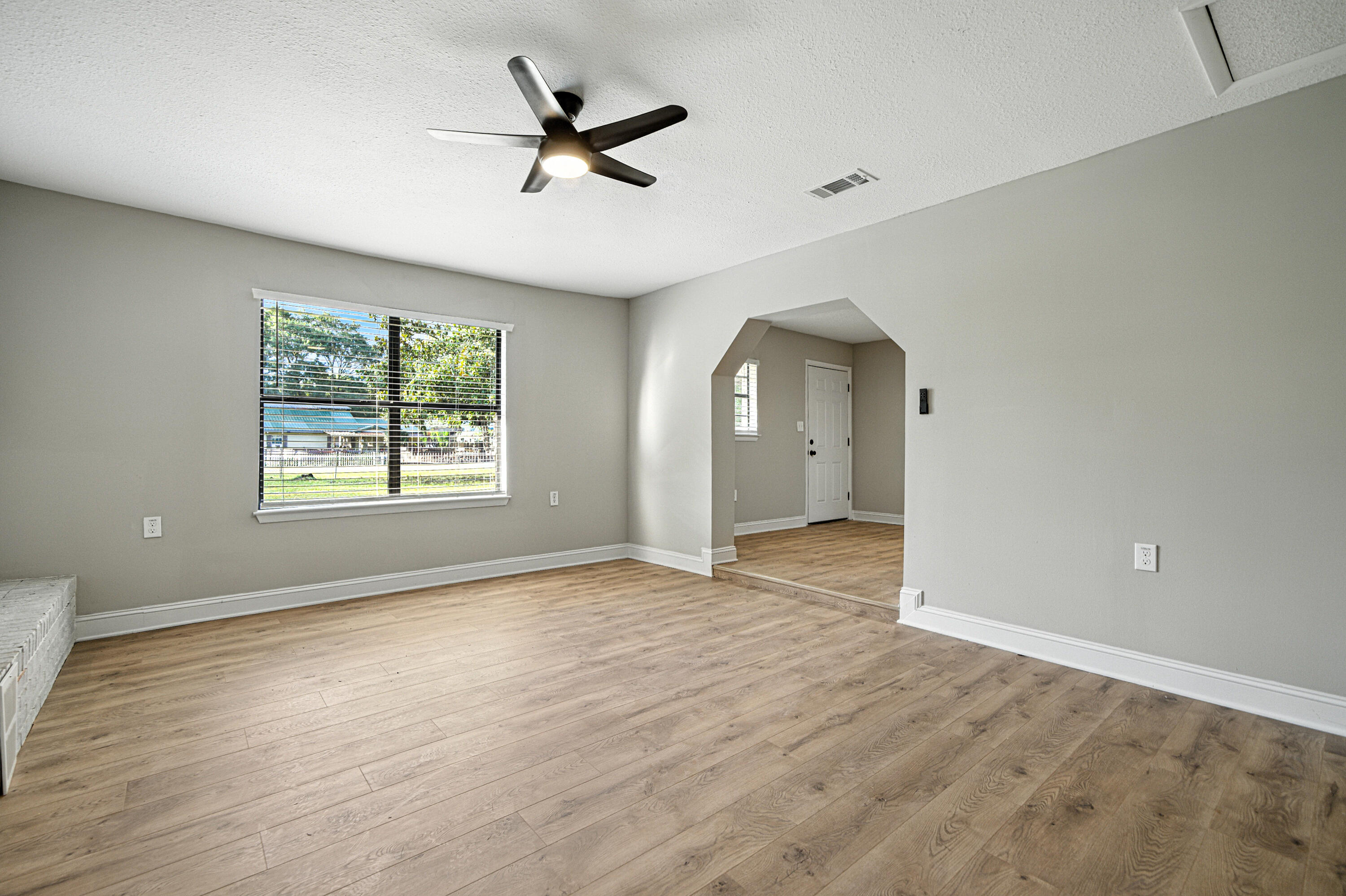 LOT 5 BLK 1 PAXTON HGTS. S/D #2 PB 3-89 OR 727-338 OR 1367-105 OR 3019-2319 OR 3363-3026 - Residential