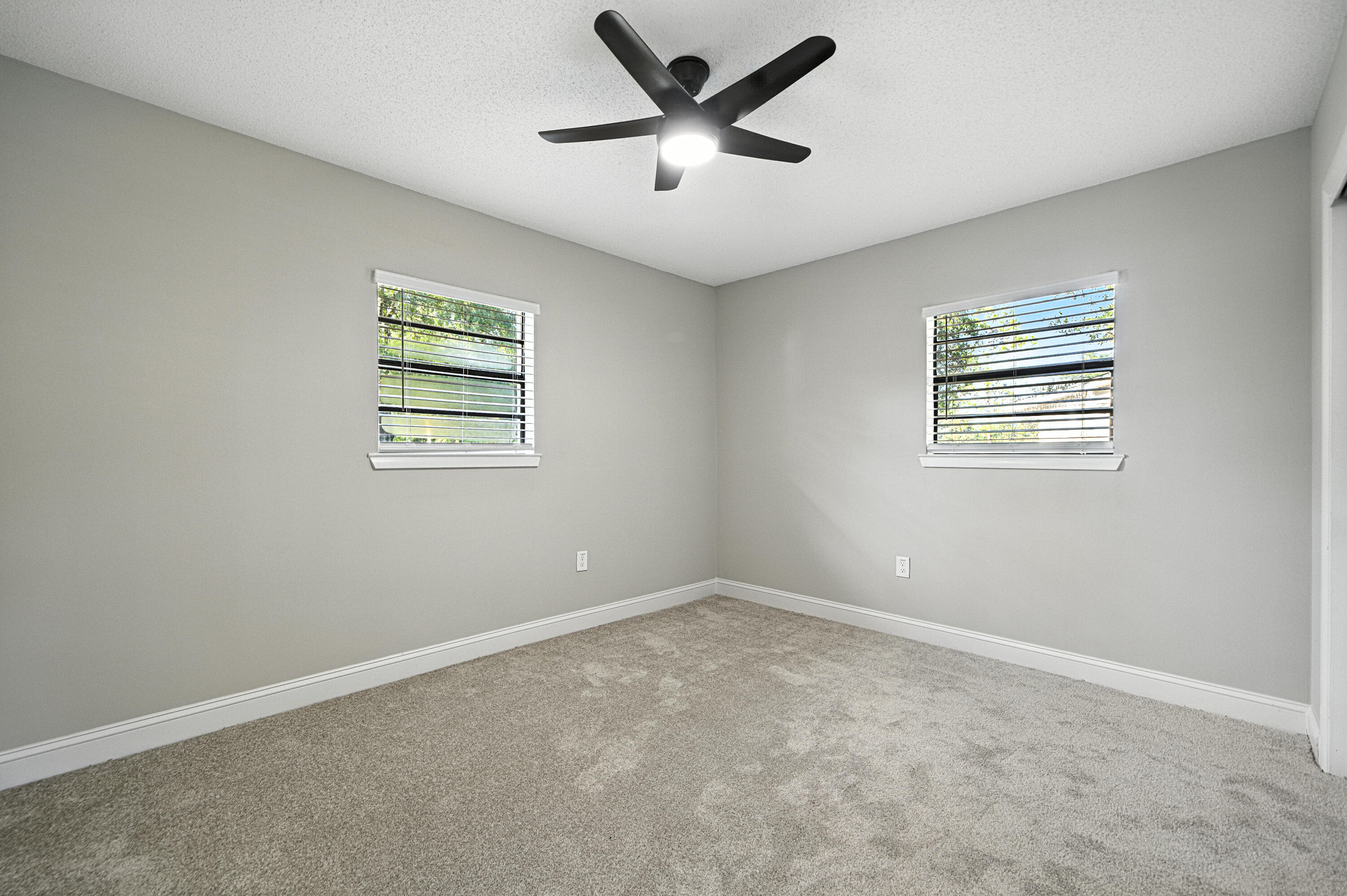 LOT 5 BLK 1 PAXTON HGTS. S/D #2 PB 3-89 OR 727-338 OR 1367-105 OR 3019-2319 OR 3363-3026 - Residential