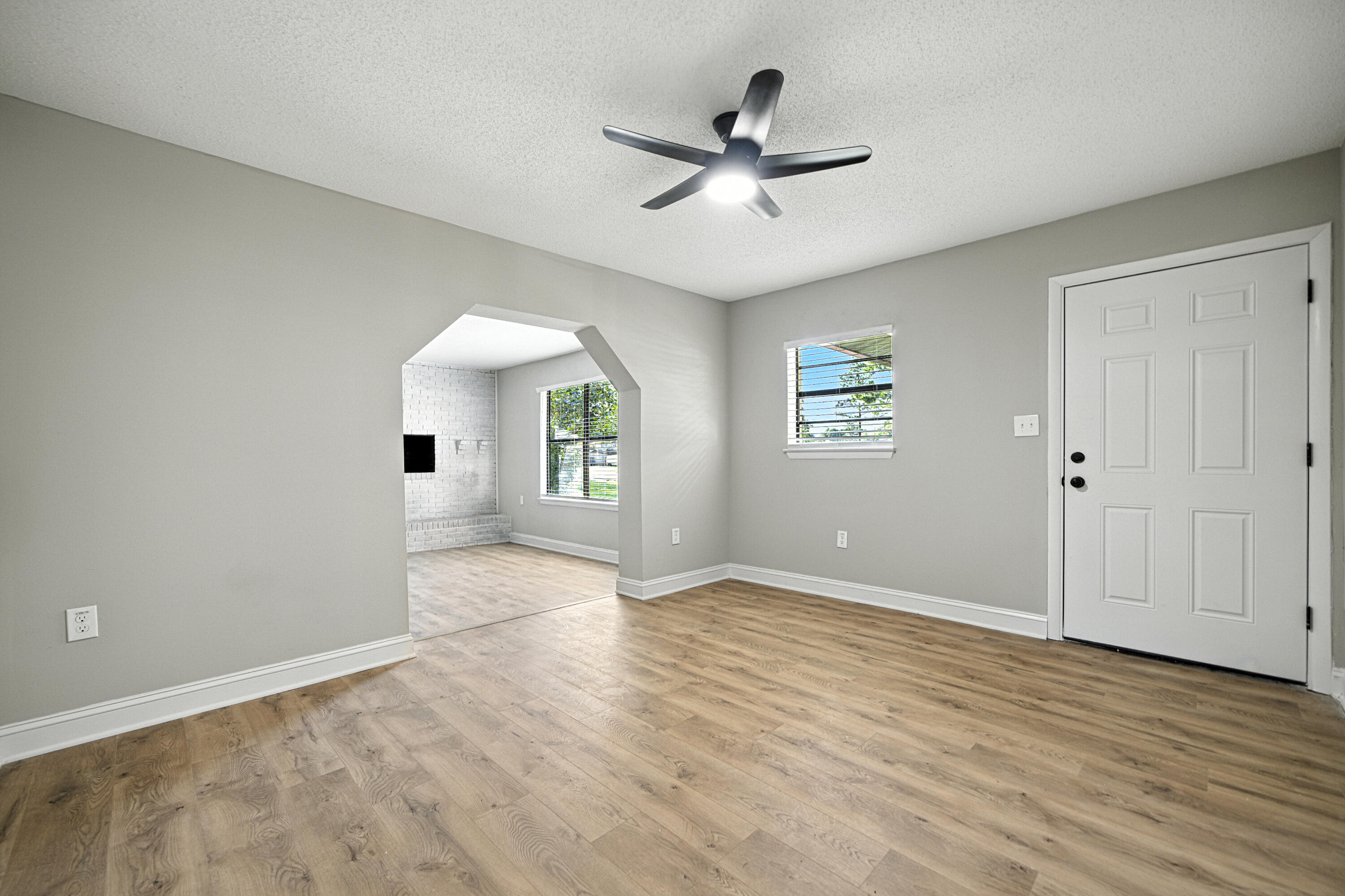 LOT 5 BLK 1 PAXTON HGTS. S/D #2 PB 3-89 OR 727-338 OR 1367-105 OR 3019-2319 OR 3363-3026 - Residential