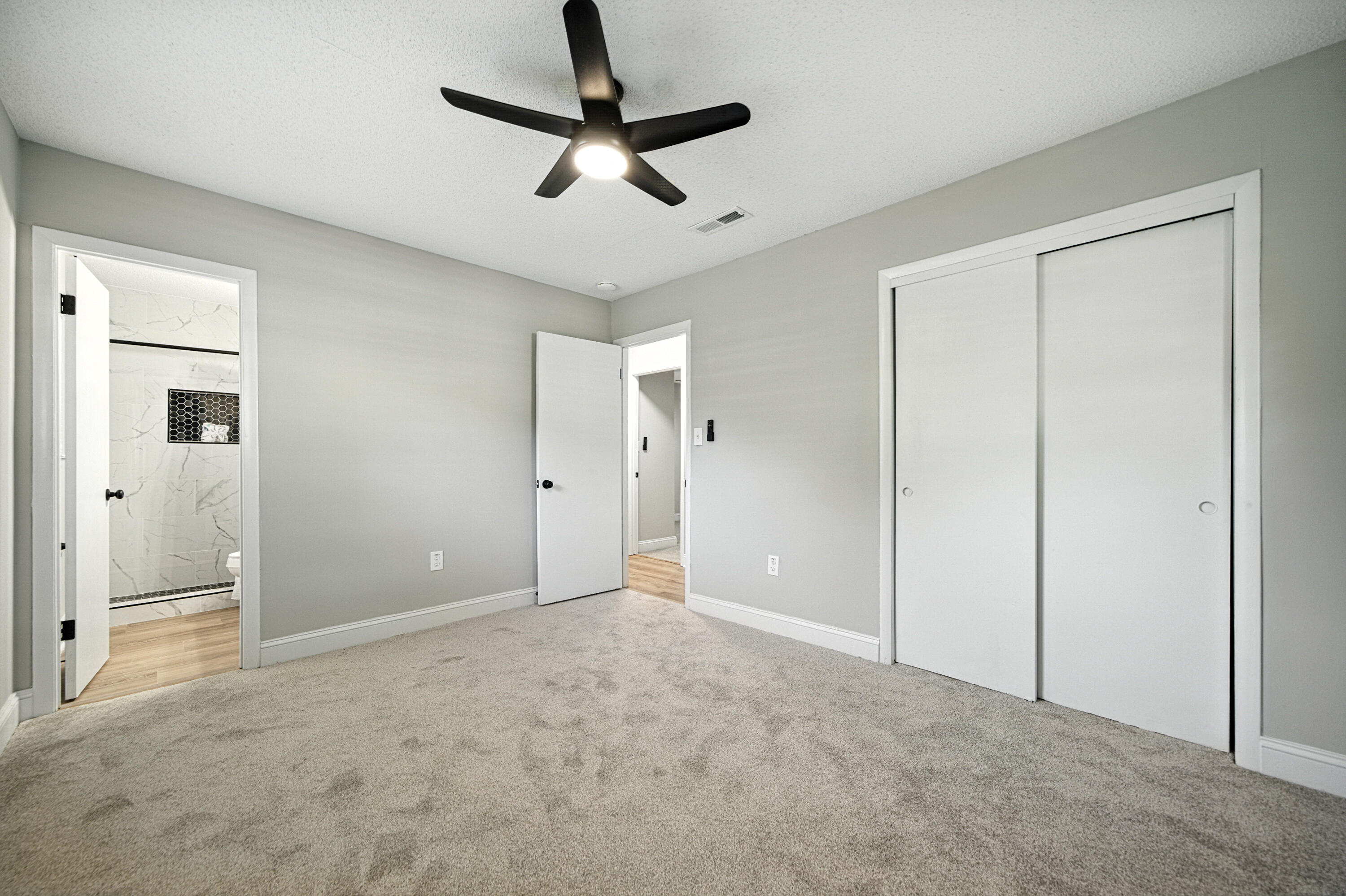 LOT 5 BLK 1 PAXTON HGTS. S/D #2 PB 3-89 OR 727-338 OR 1367-105 OR 3019-2319 OR 3363-3026 - Residential