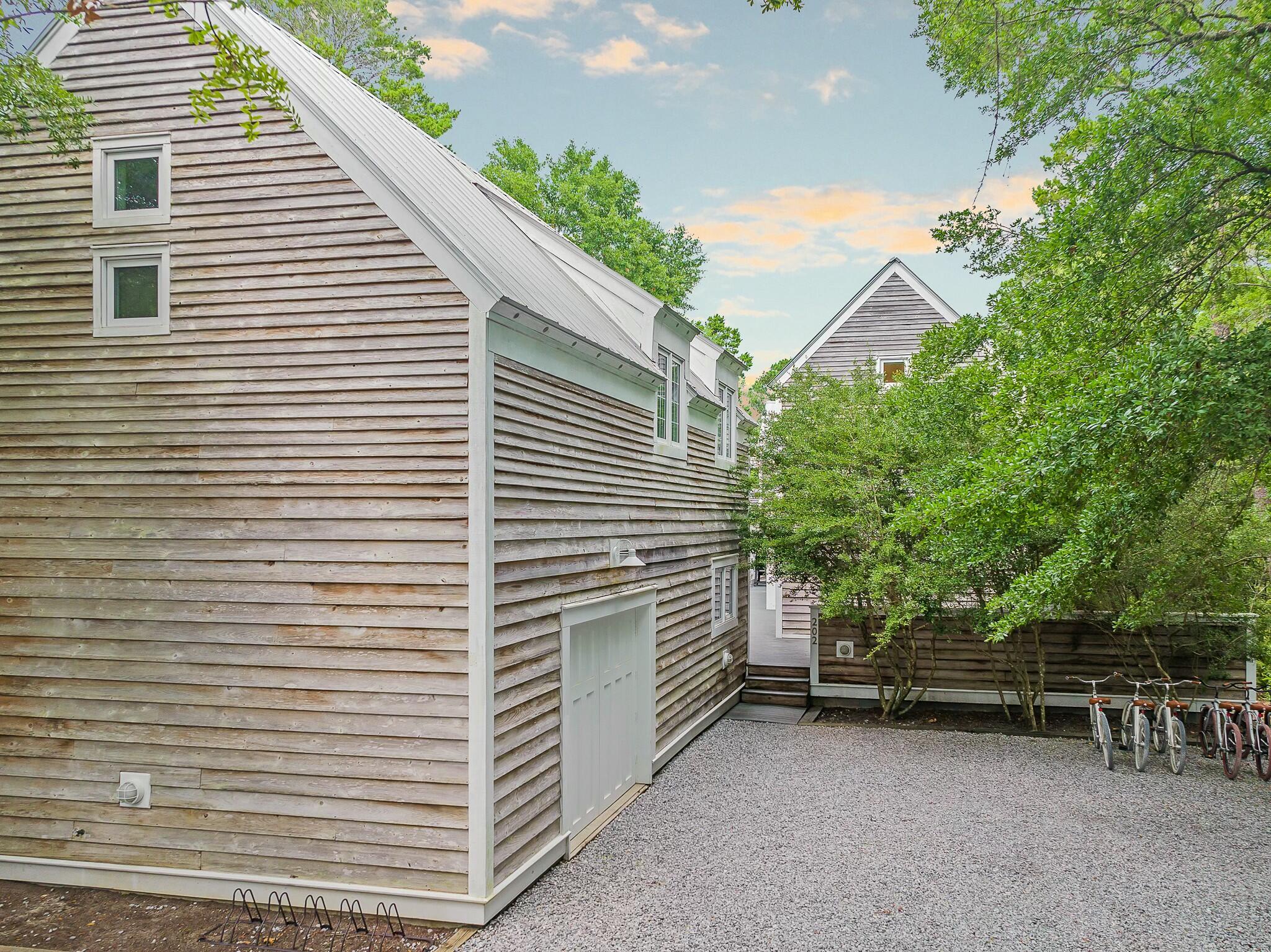 SEAGROVE SHORES 4TH ADD - Residential