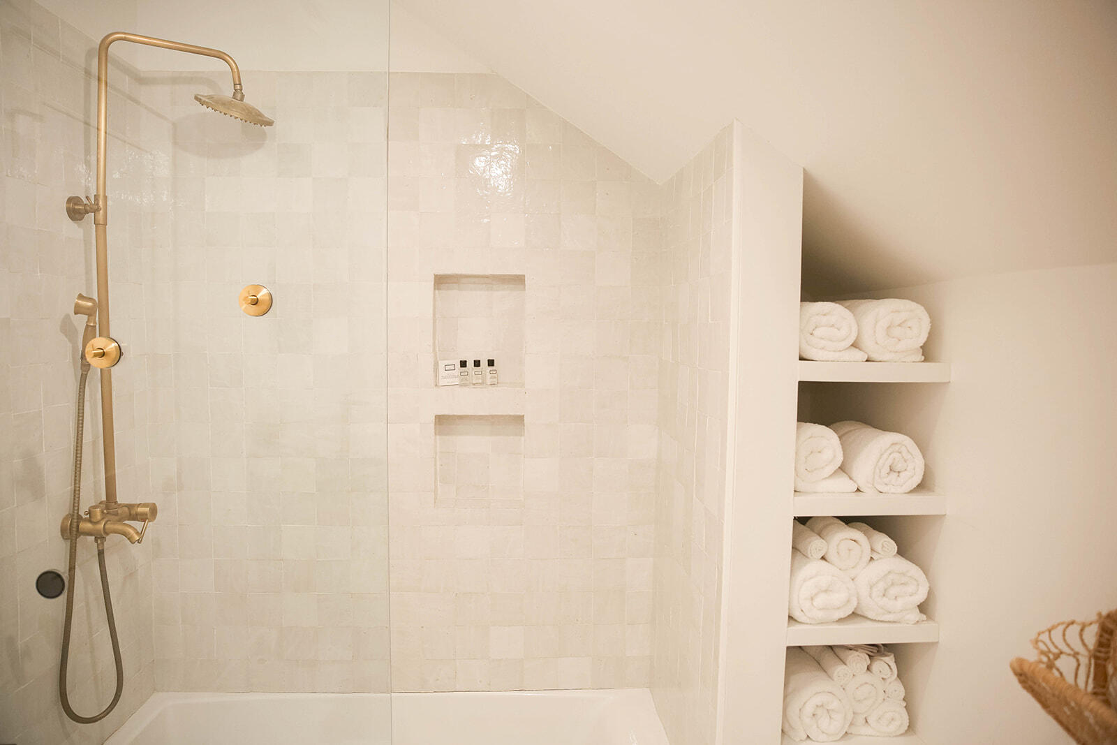 SEAGROVE SHORES 4TH ADD - Residential