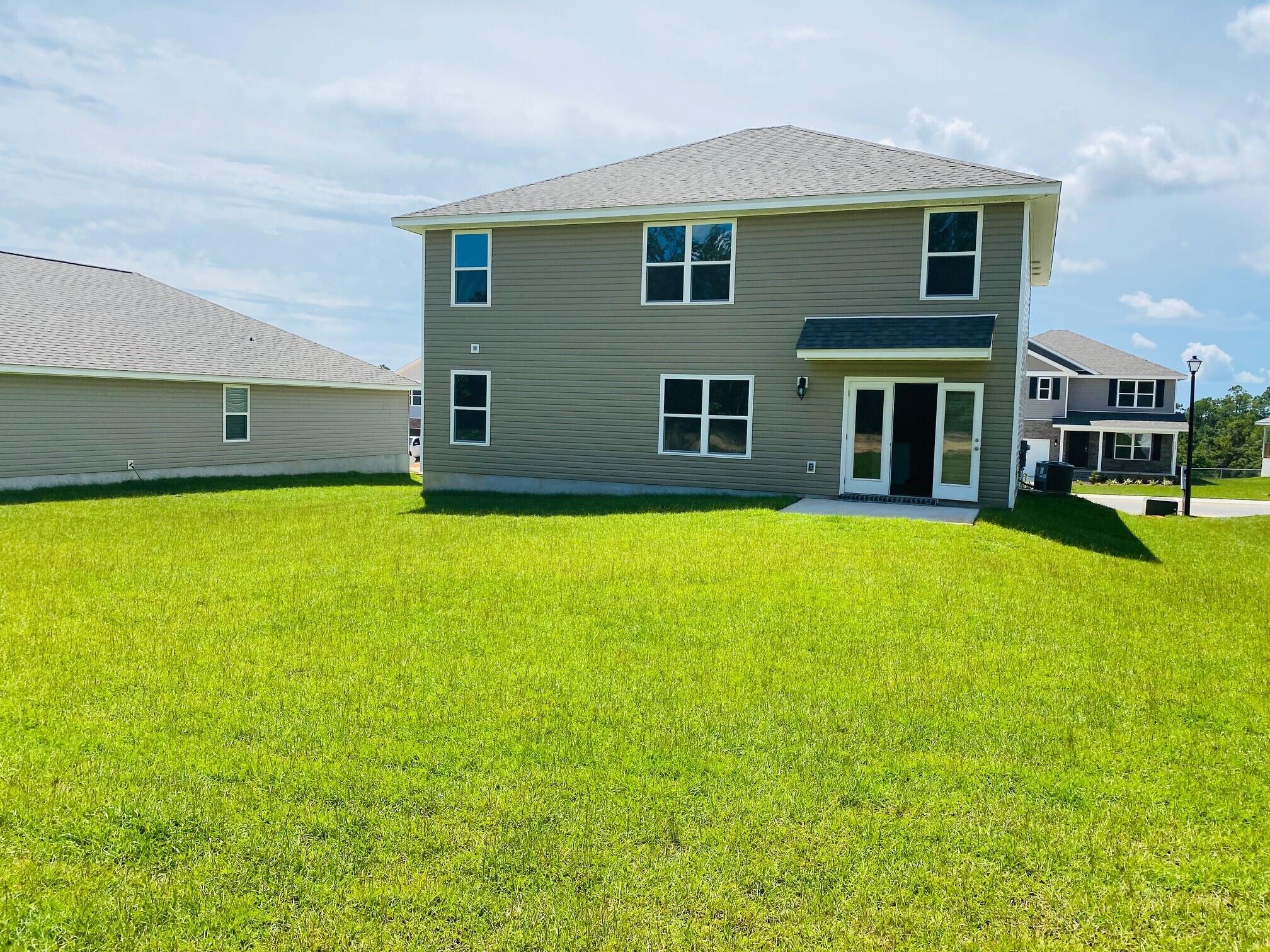 LAKERIDGE EST - Residential