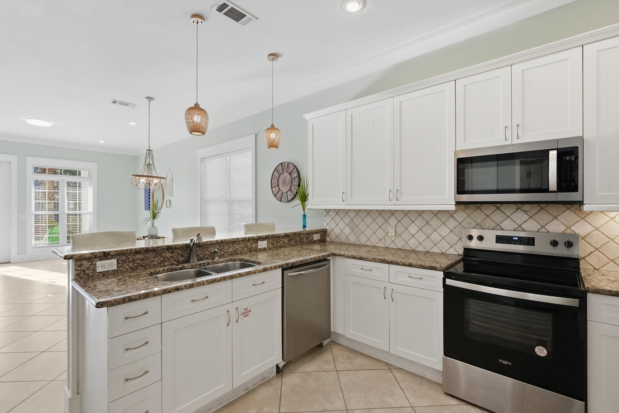 EMERALD WATERS VILLAGE - Residential