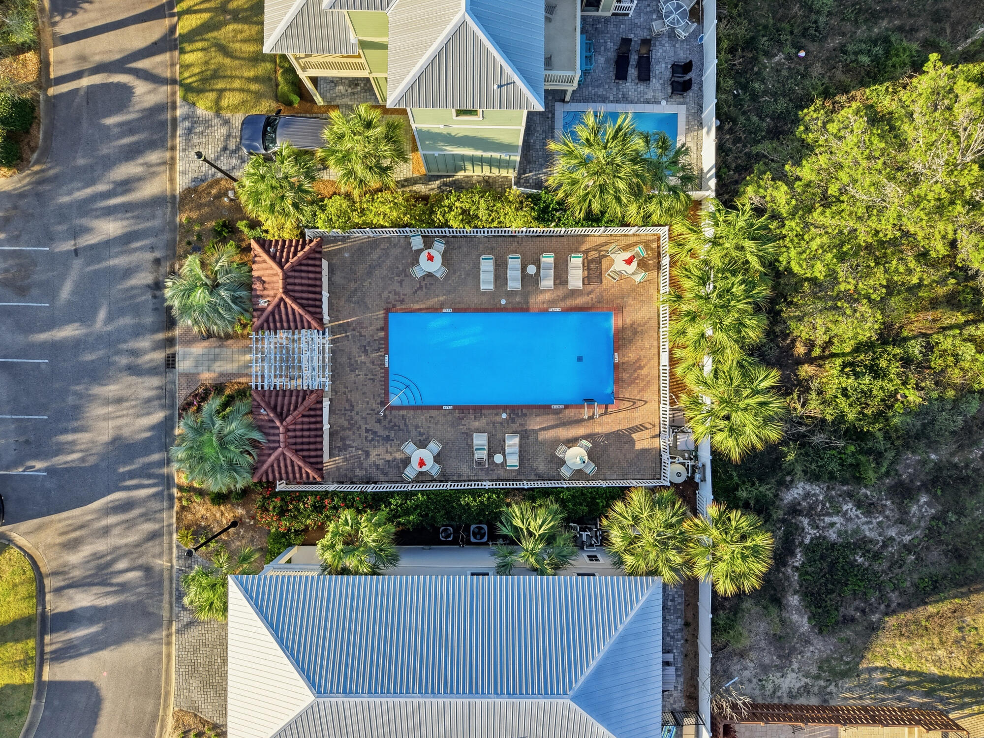 EMERALD WATERS VILLAGE - Residential