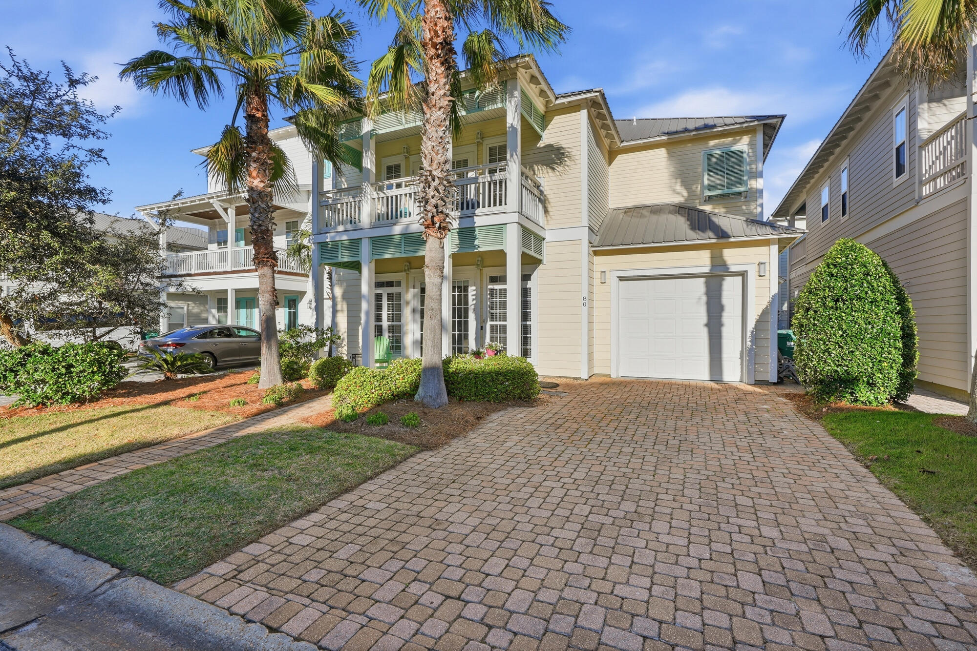 EMERALD WATERS VILLAGE - Residential