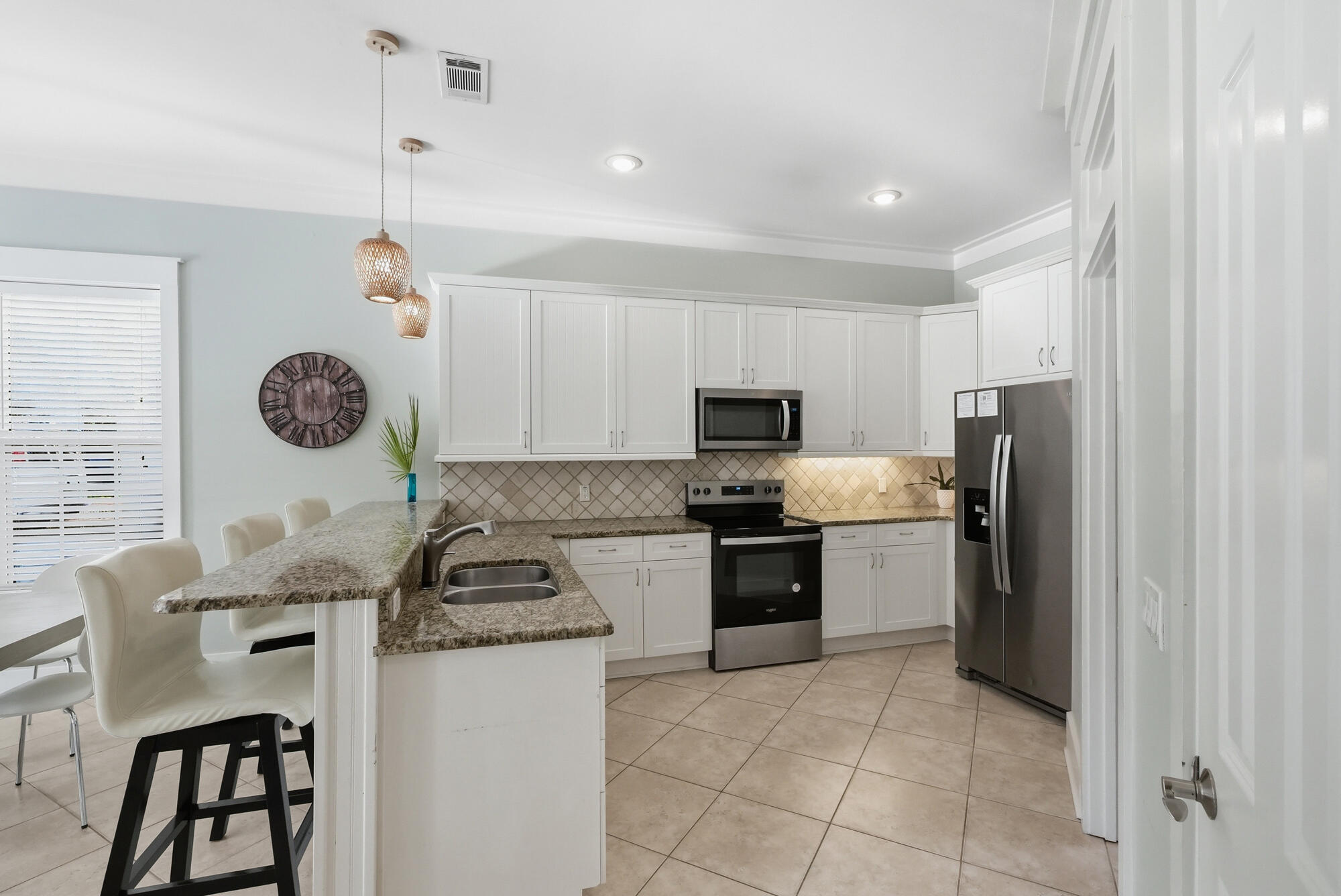 EMERALD WATERS VILLAGE - Residential