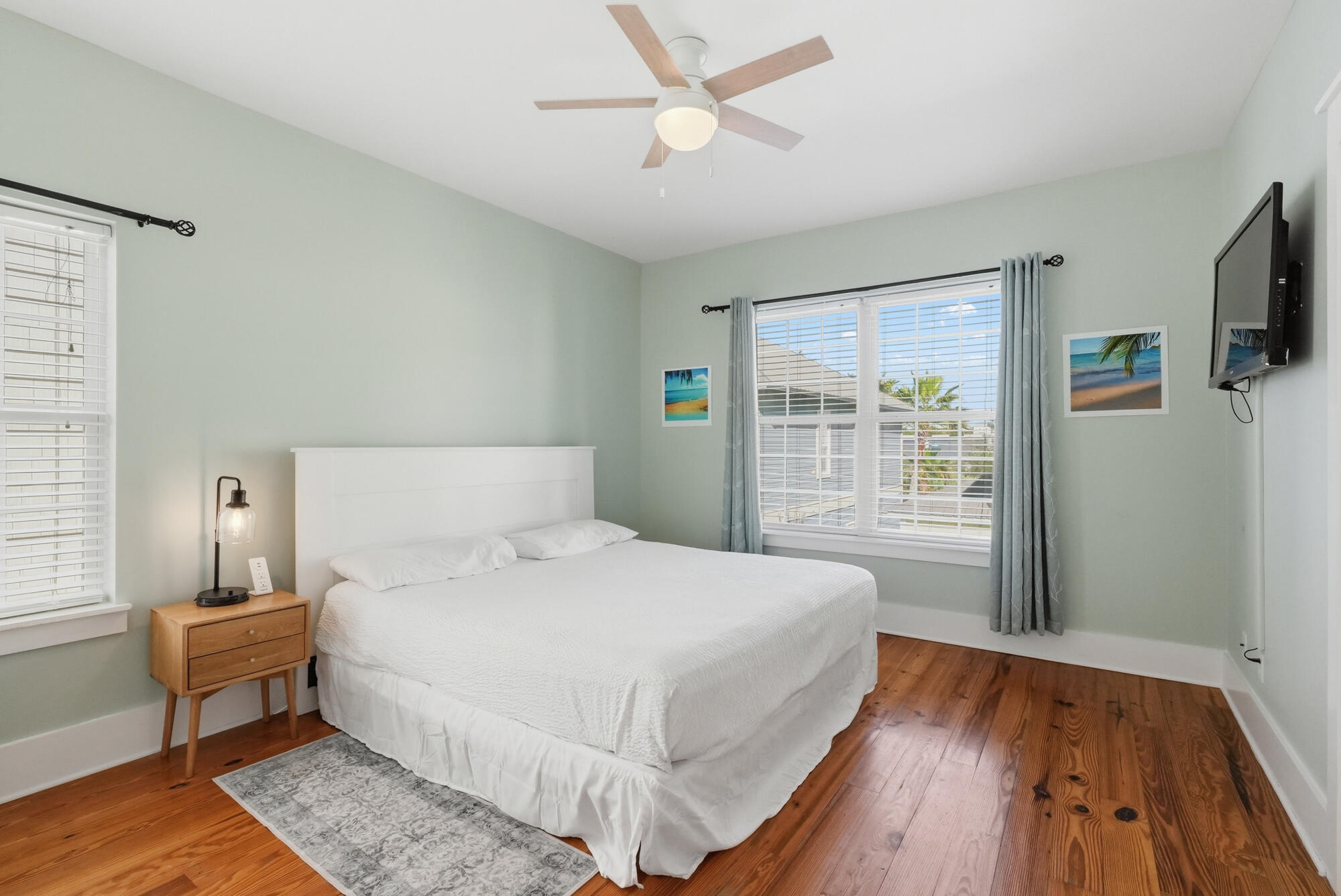 EMERALD WATERS VILLAGE - Residential