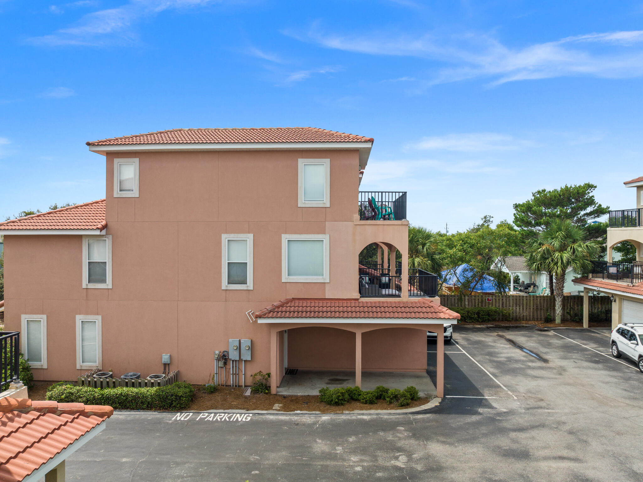 BELLA COSTA - Residential