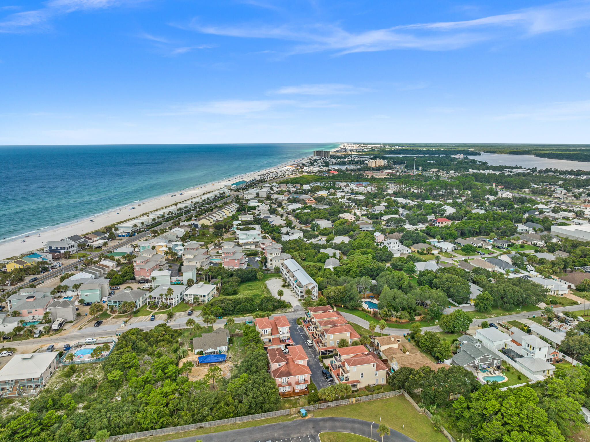 BELLA COSTA - Residential