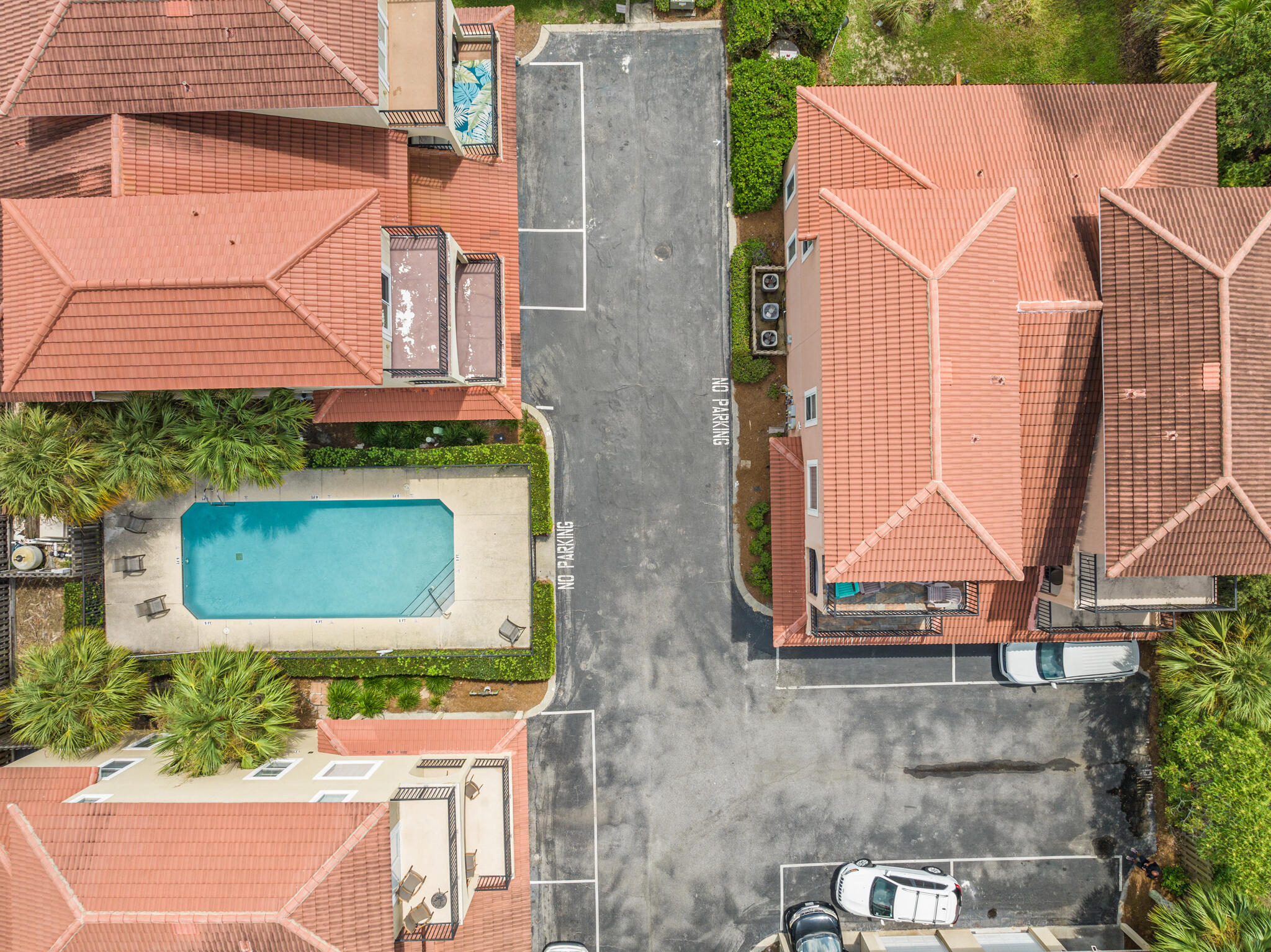 BELLA COSTA - Residential