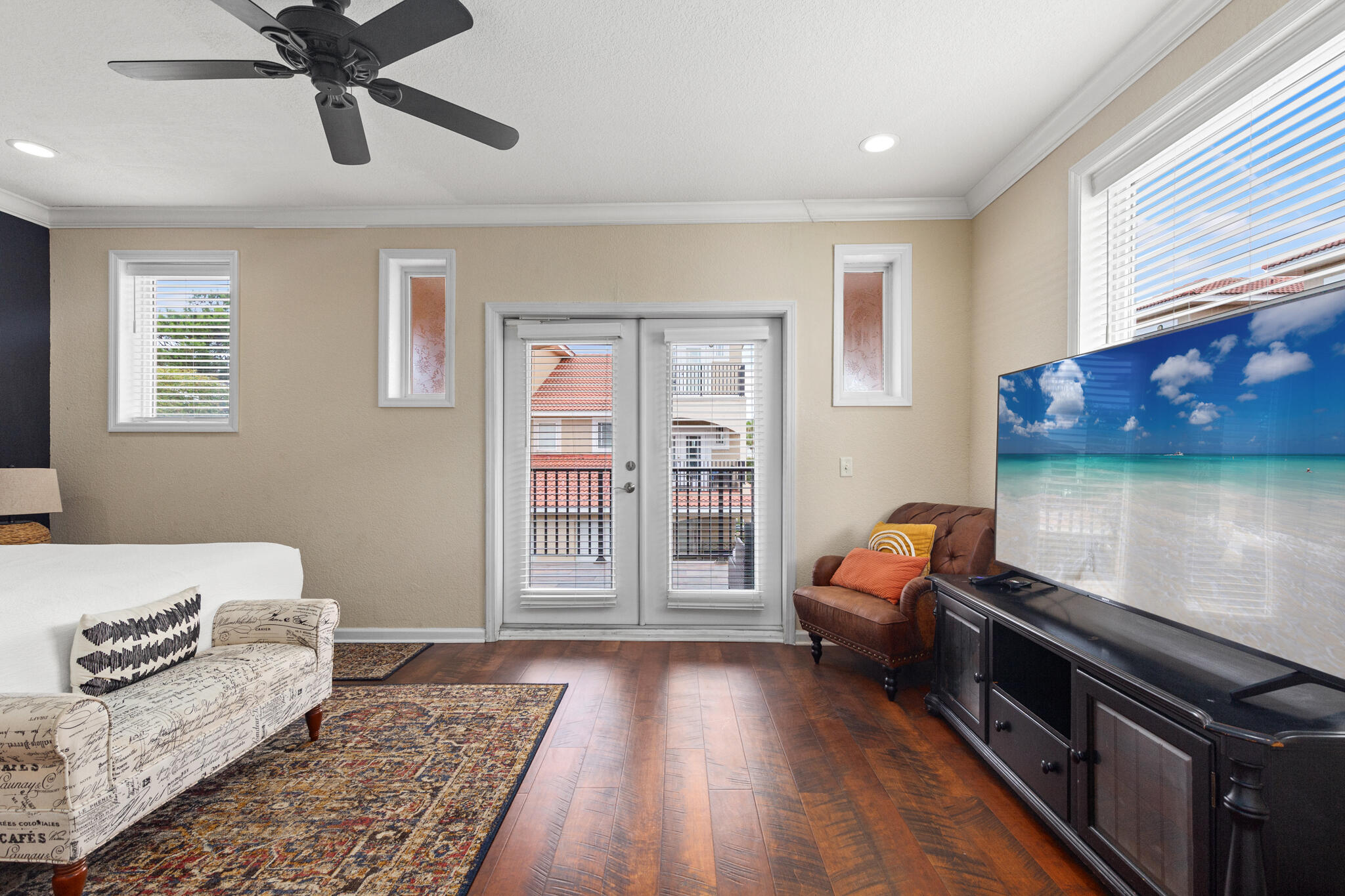 BELLA COSTA - Residential