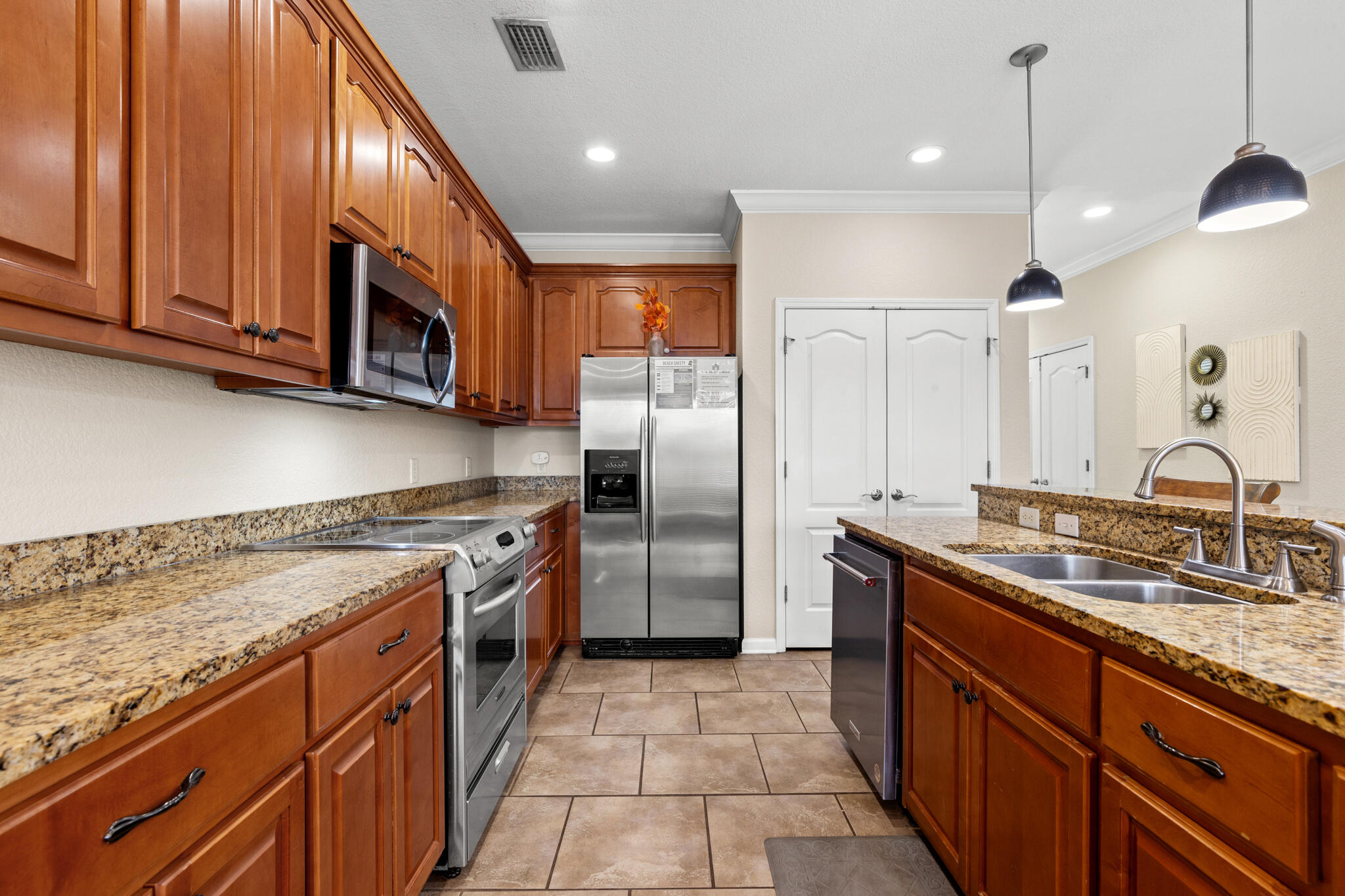 BELLA COSTA - Residential