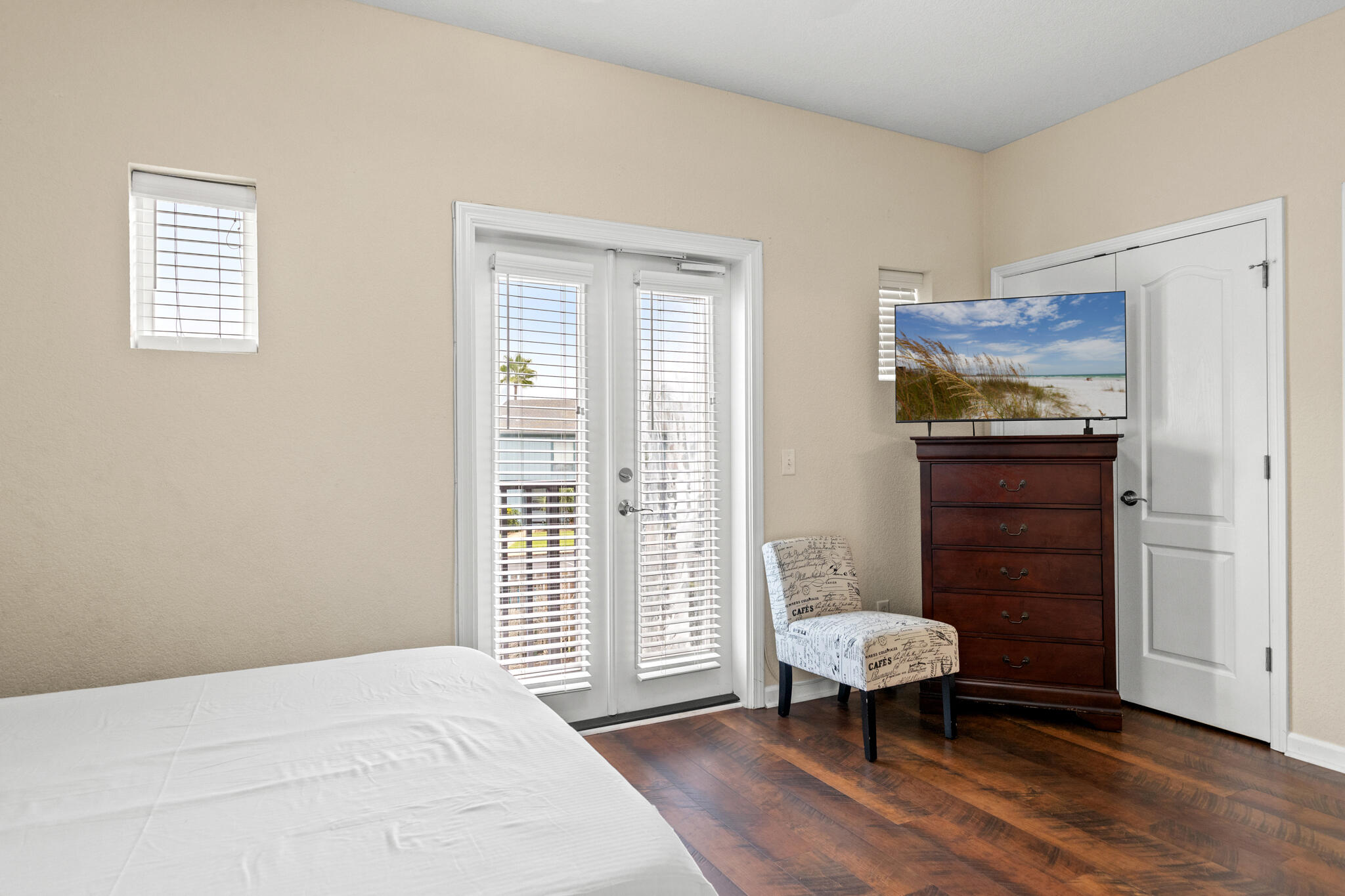 BELLA COSTA - Residential