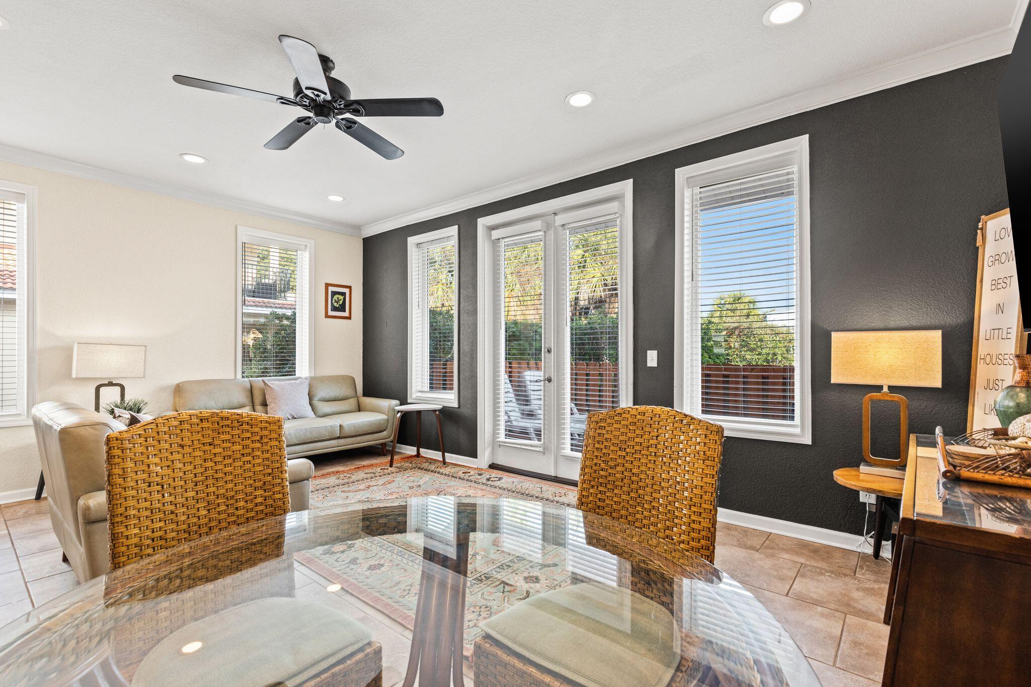 BELLA COSTA - Residential