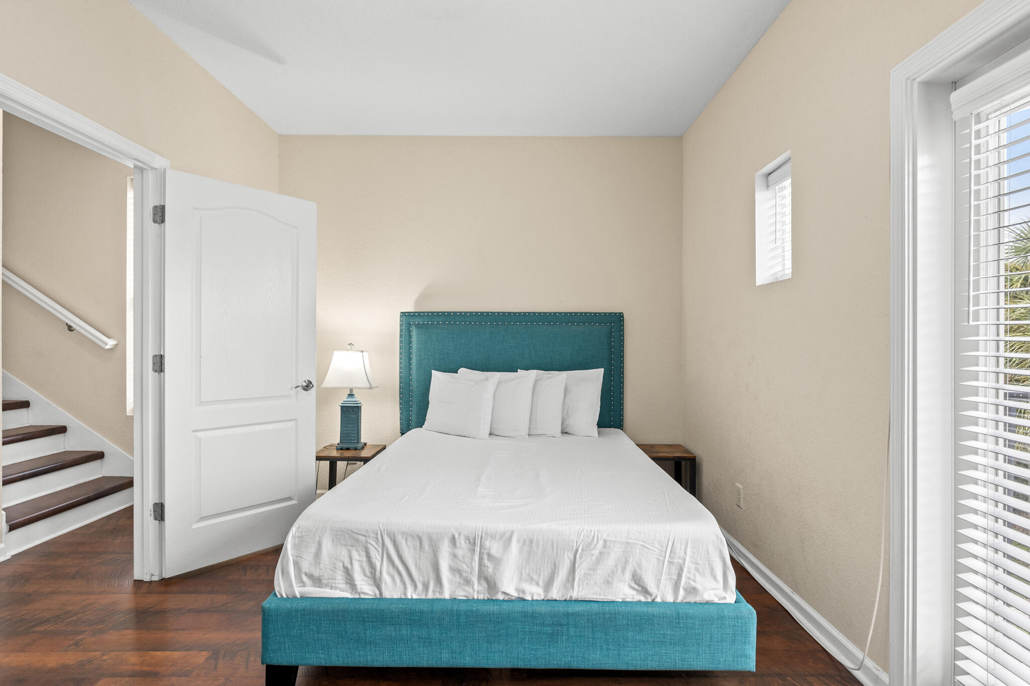 BELLA COSTA - Residential