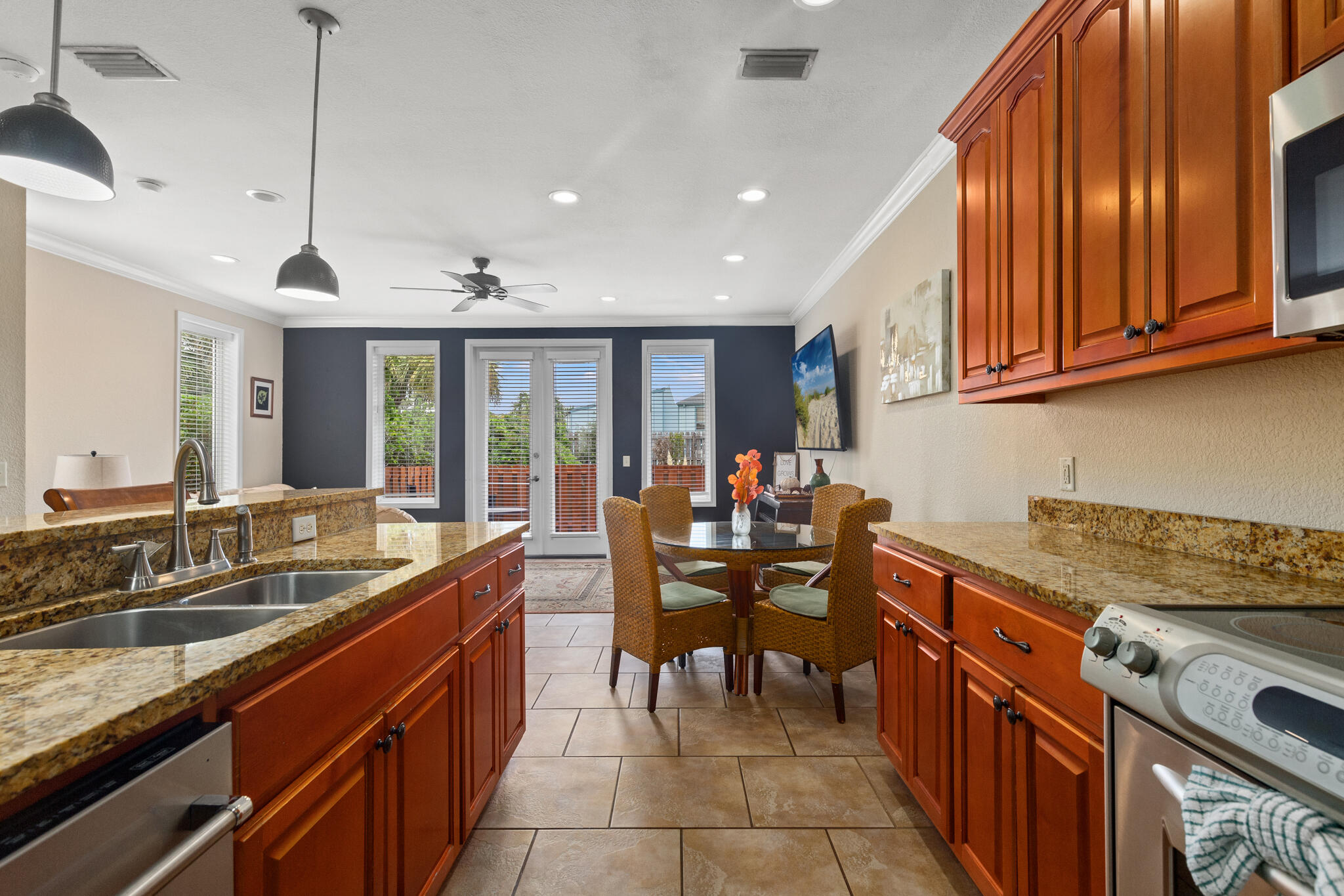 BELLA COSTA - Residential