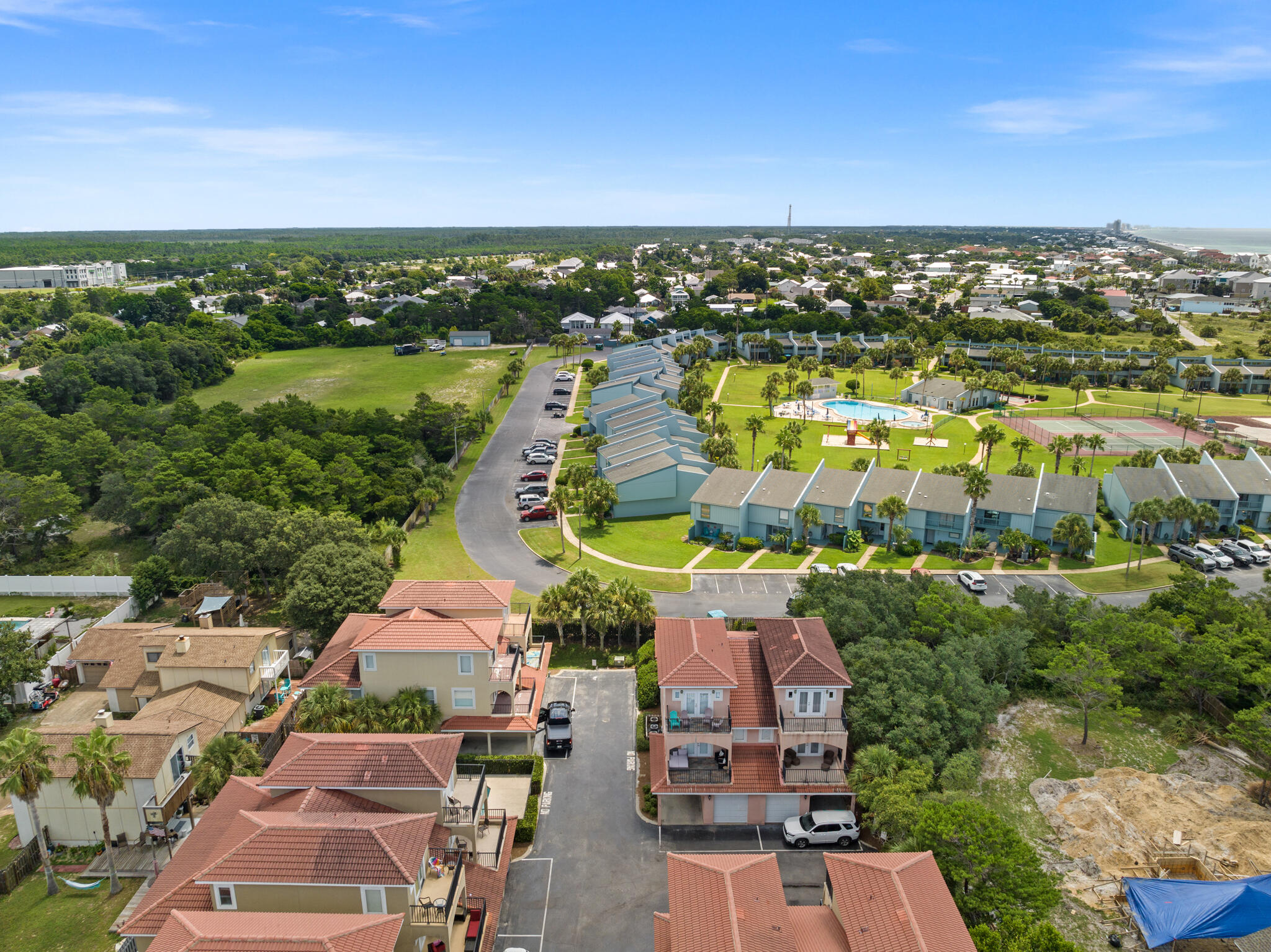 BELLA COSTA - Residential