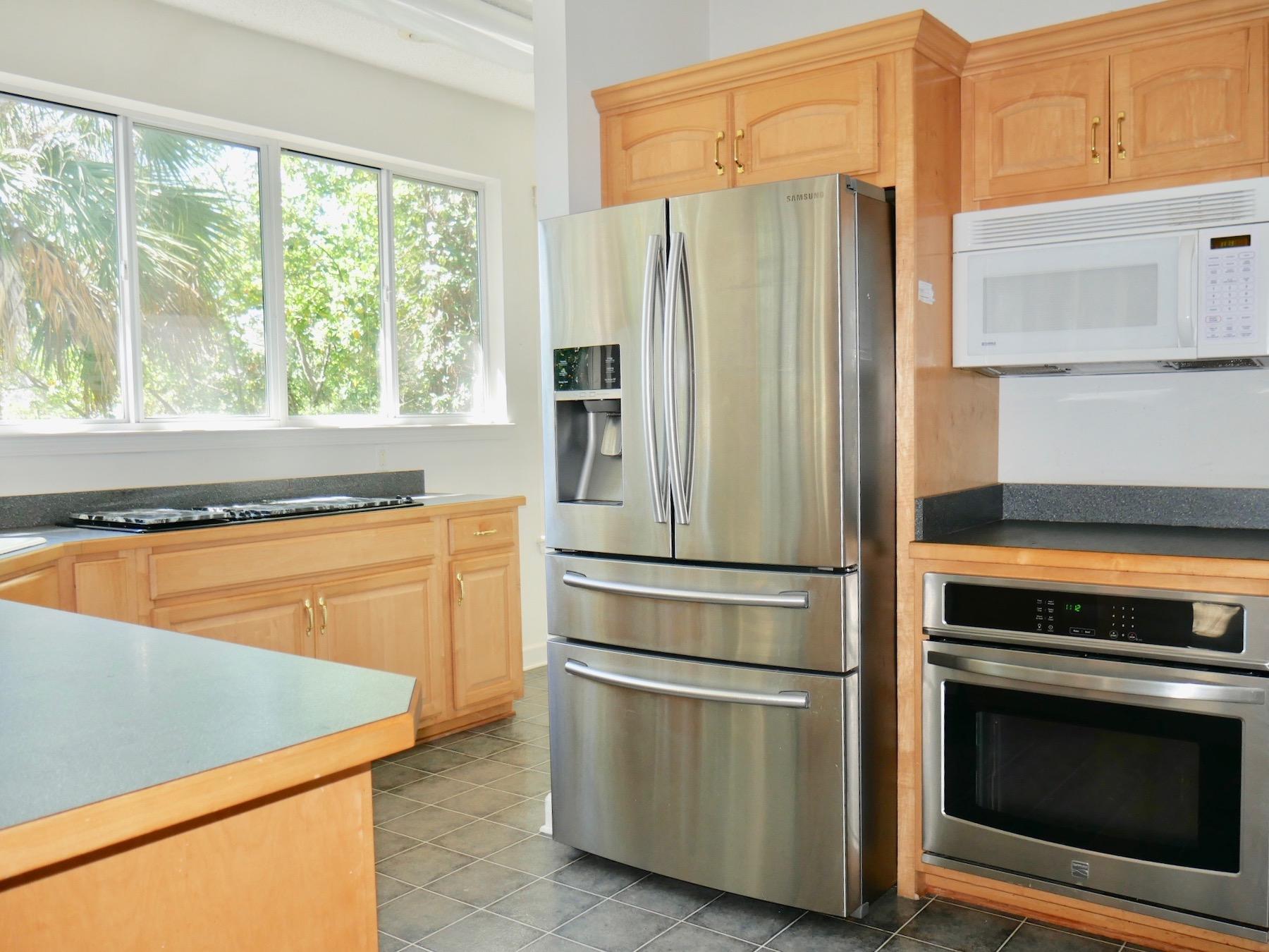 HIDDEN LAKES - Residential