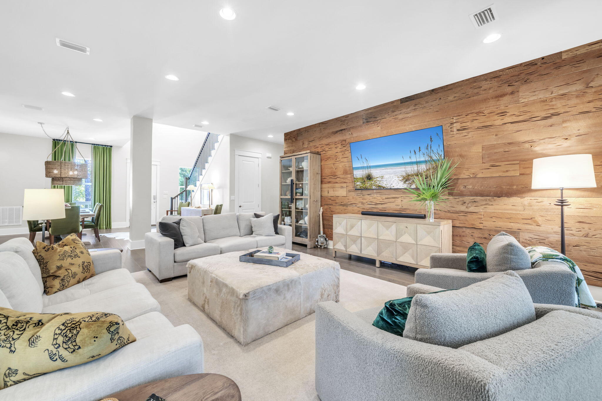 WOODLAND BAYOU ESTATES - Residential