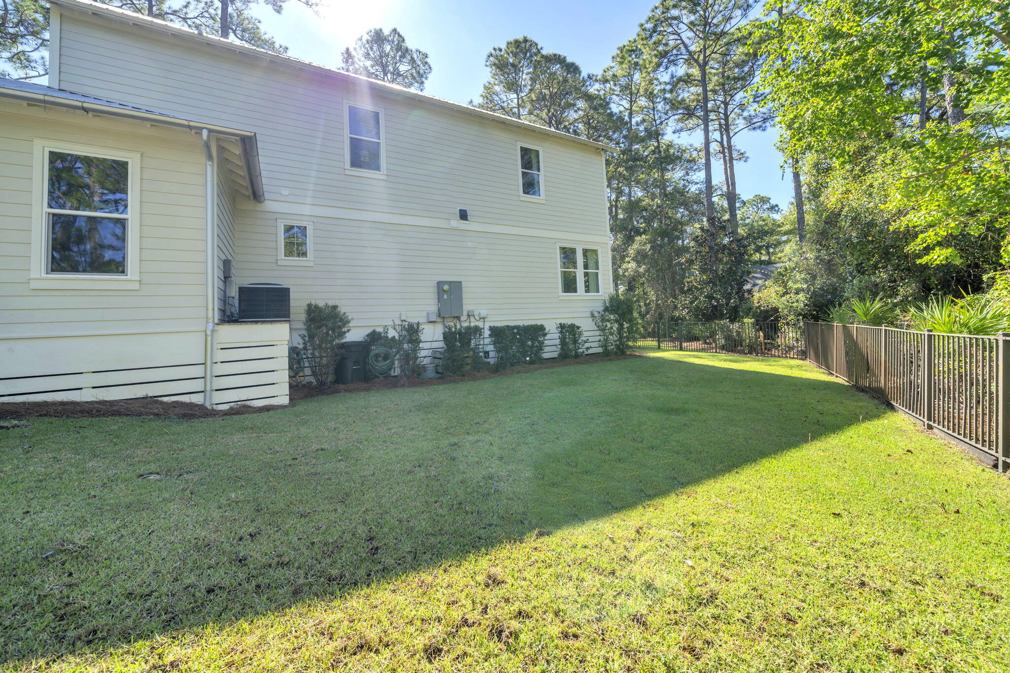 WOODLAND BAYOU ESTATES - Residential