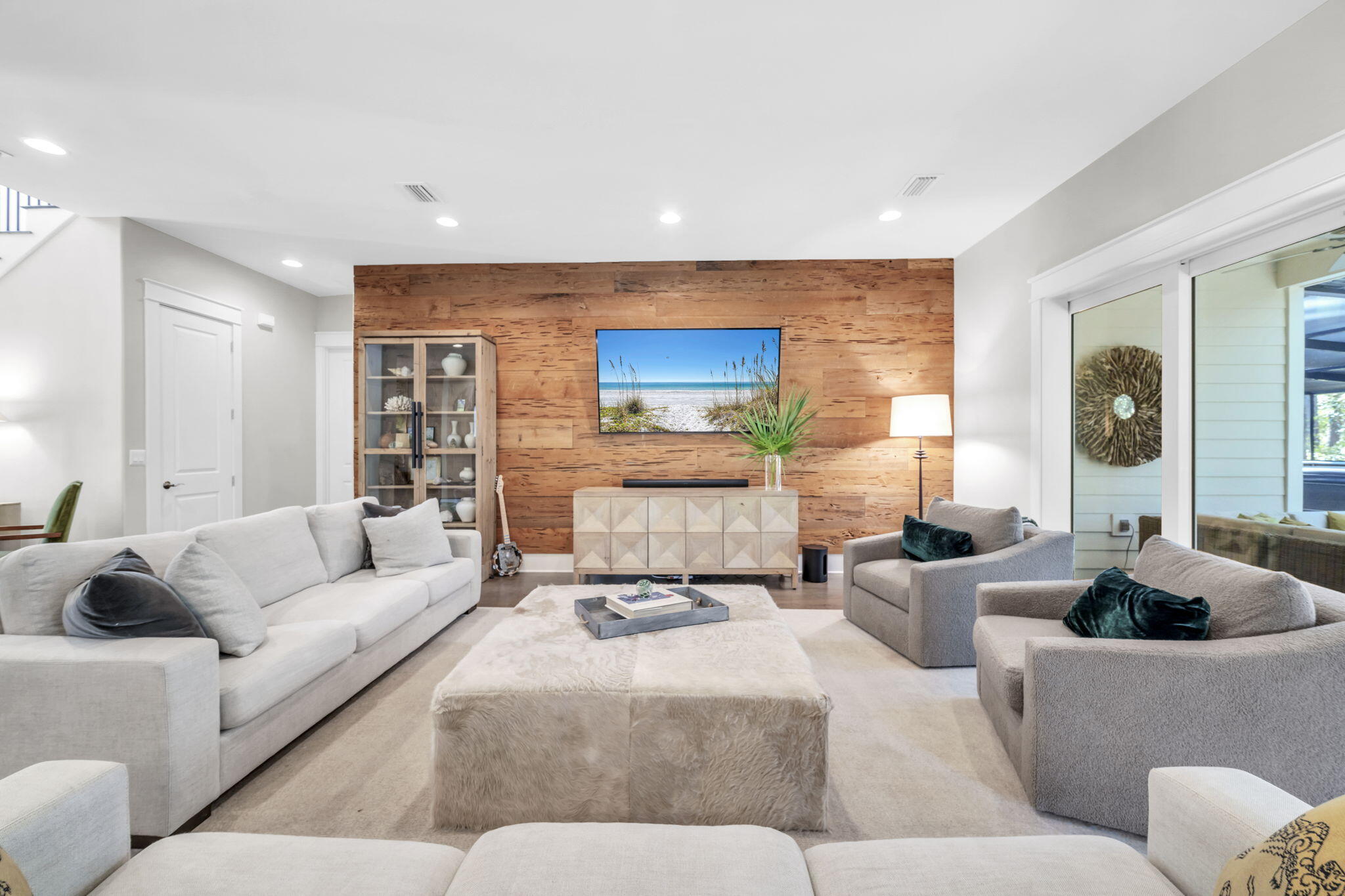 WOODLAND BAYOU ESTATES - Residential