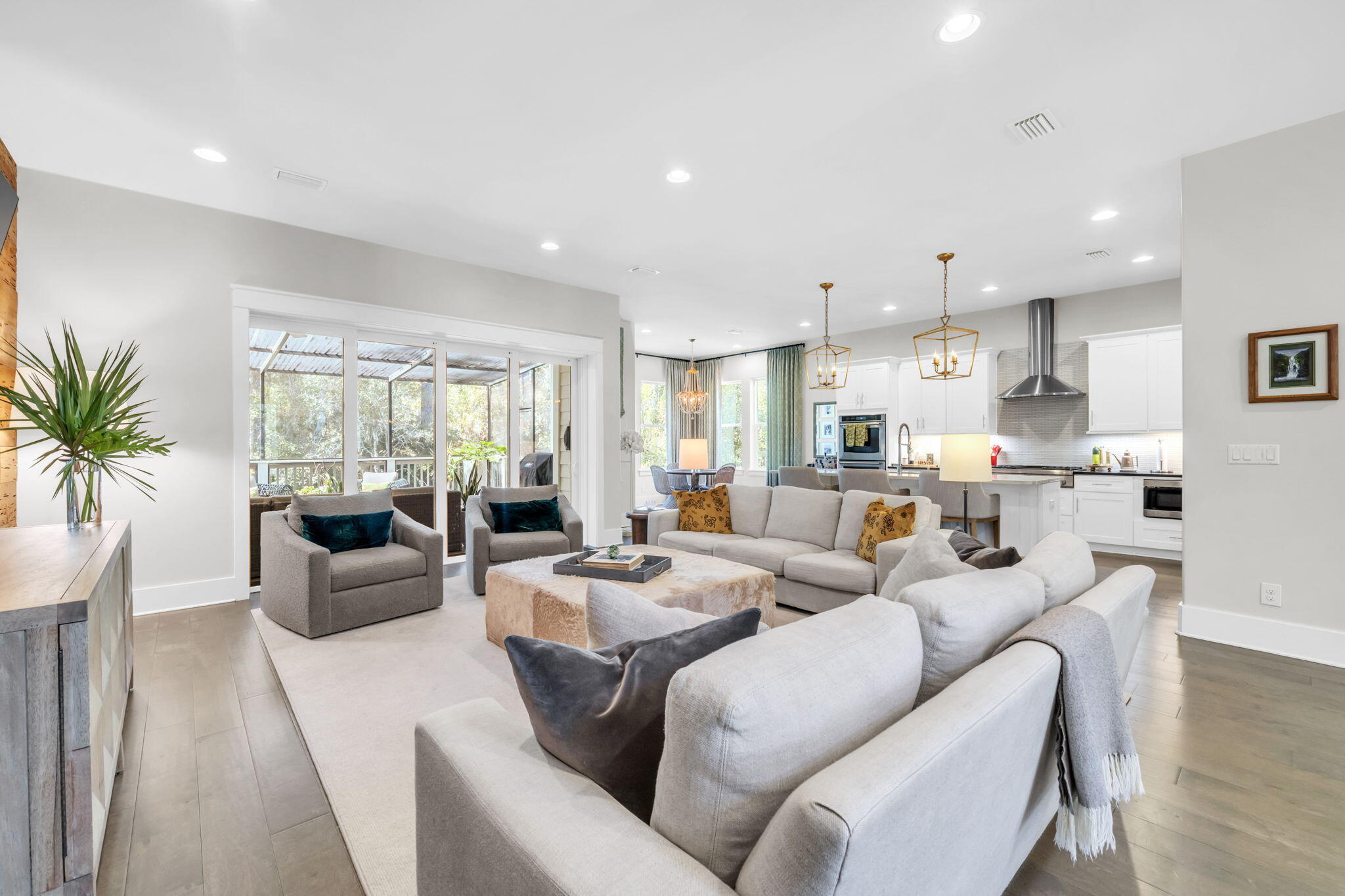 WOODLAND BAYOU ESTATES - Residential