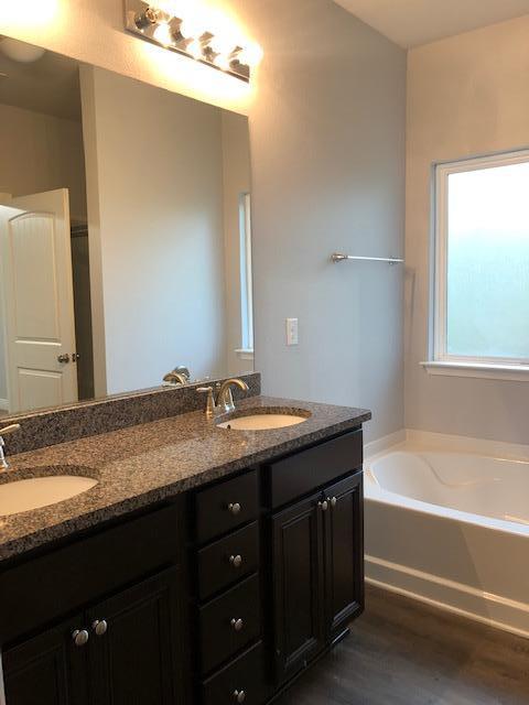 LAGRANGE LANDING - Residential