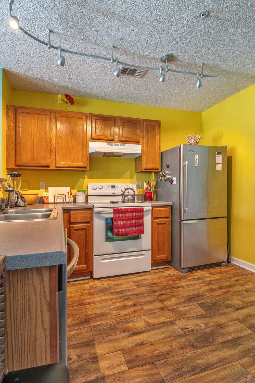 ROLLING PINES - Residential