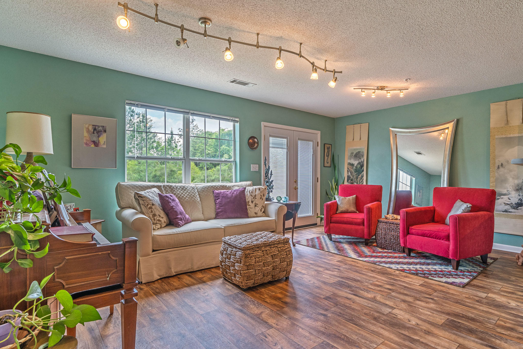 ROLLING PINES - Residential