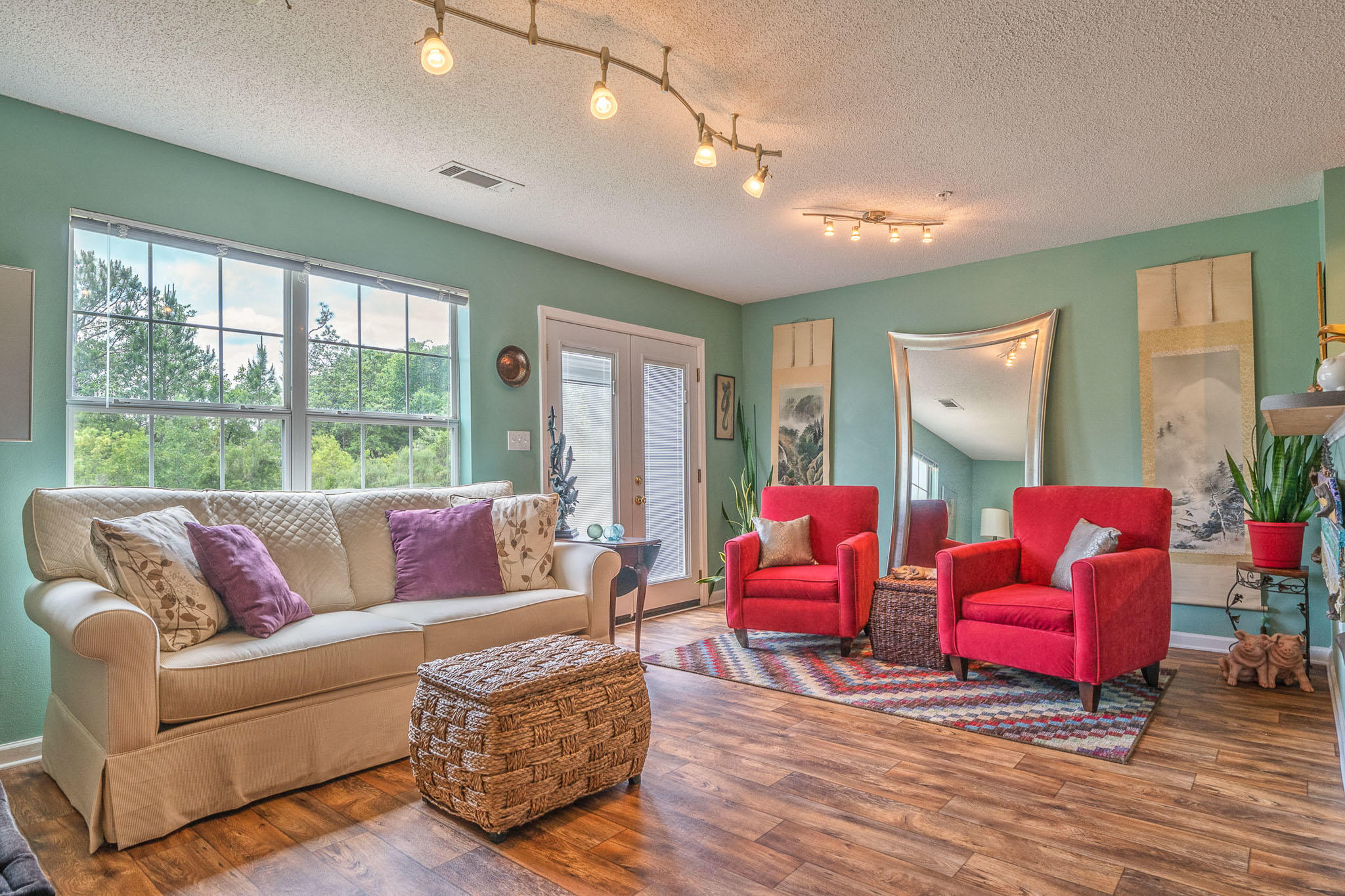 ROLLING PINES - Residential