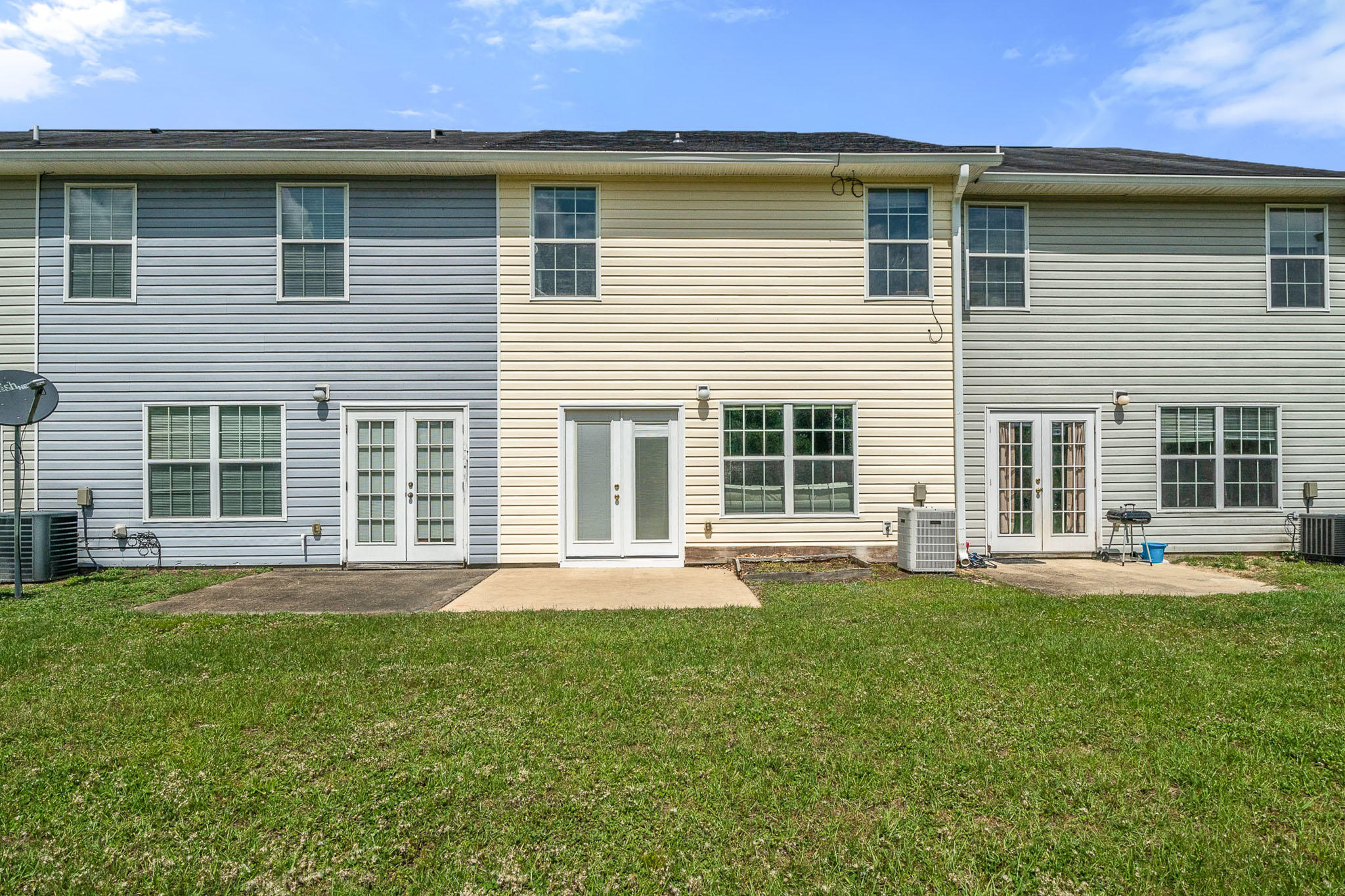 ROLLING PINES - Residential