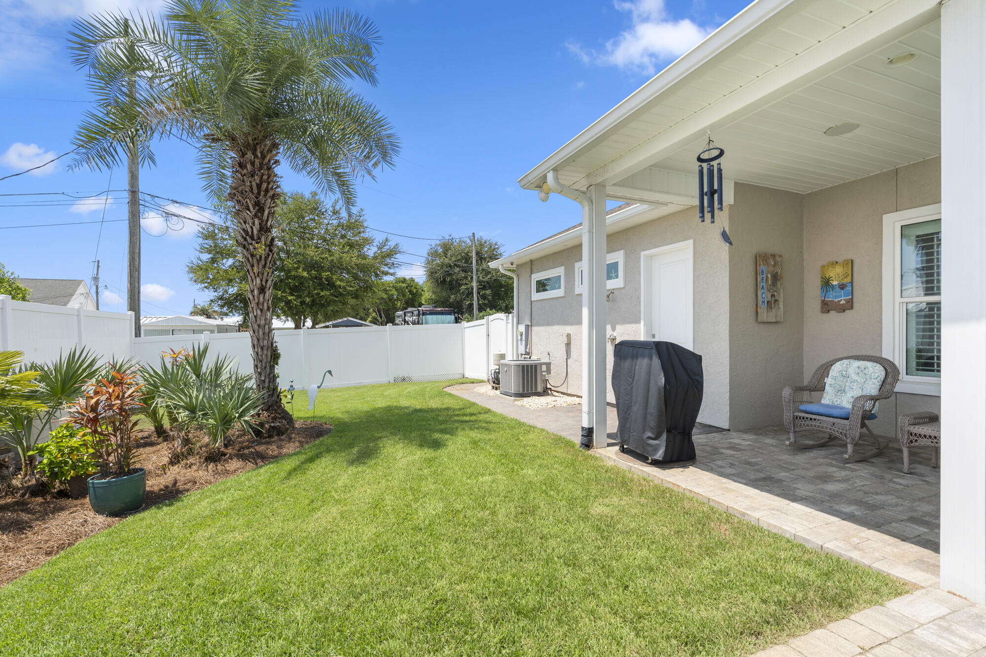 LAGUNA BEACH ESTATES - Residential