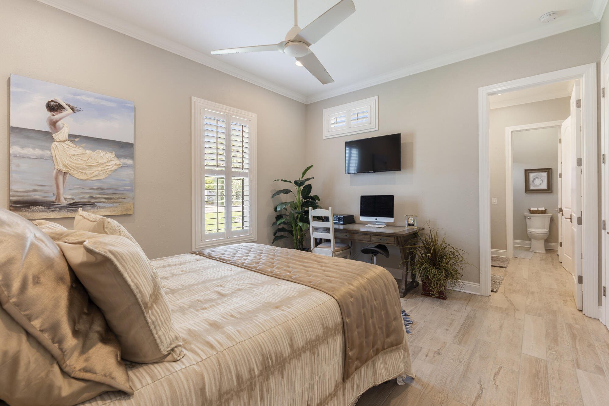 LAGUNA BEACH ESTATES - Residential