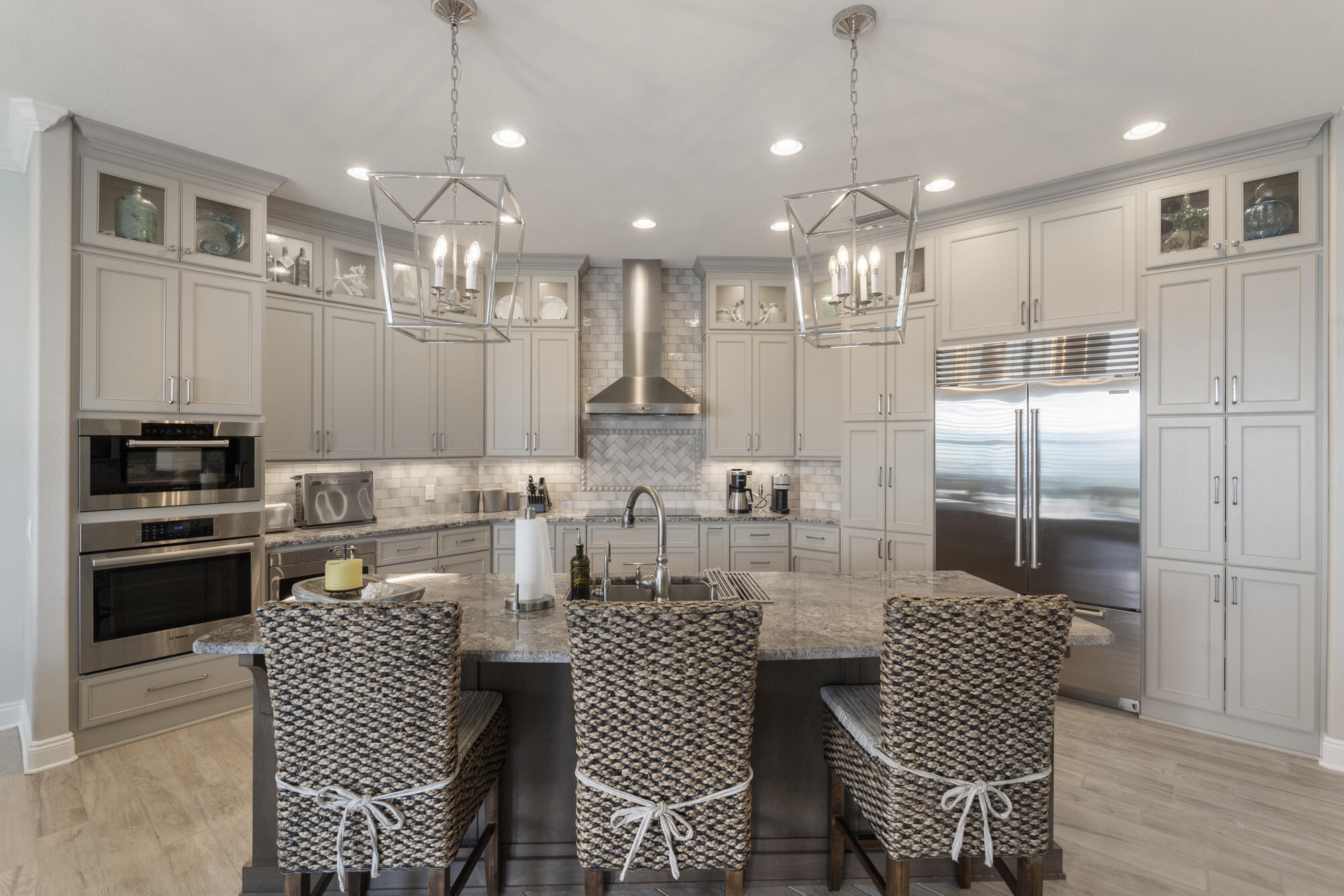 LAGUNA BEACH ESTATES - Residential