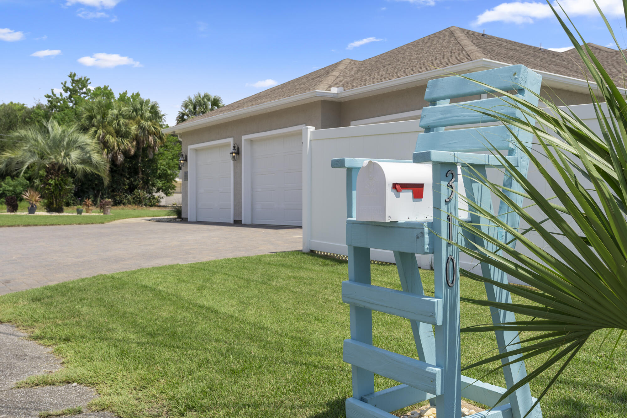 LAGUNA BEACH ESTATES - Residential