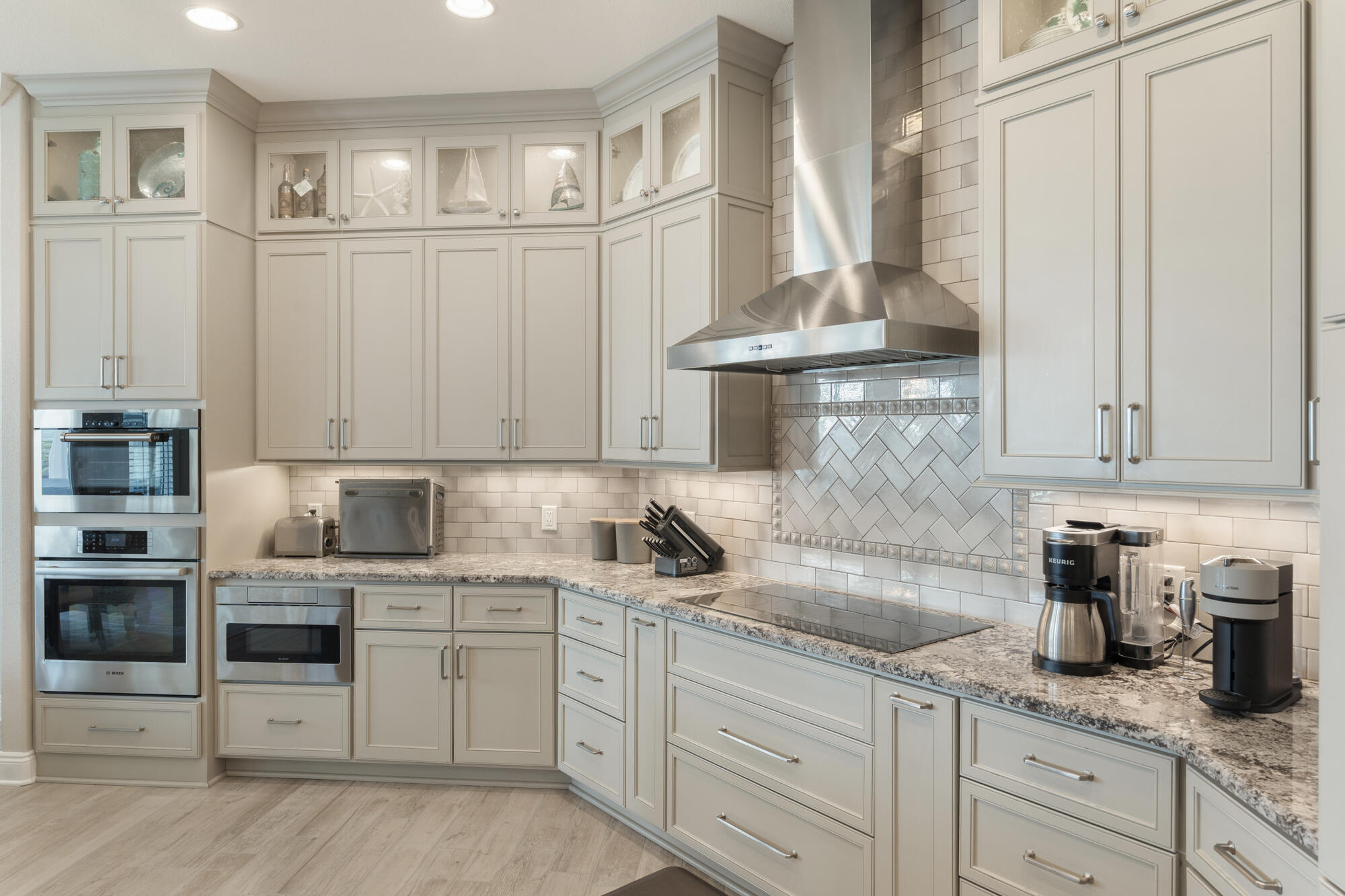 LAGUNA BEACH ESTATES - Residential