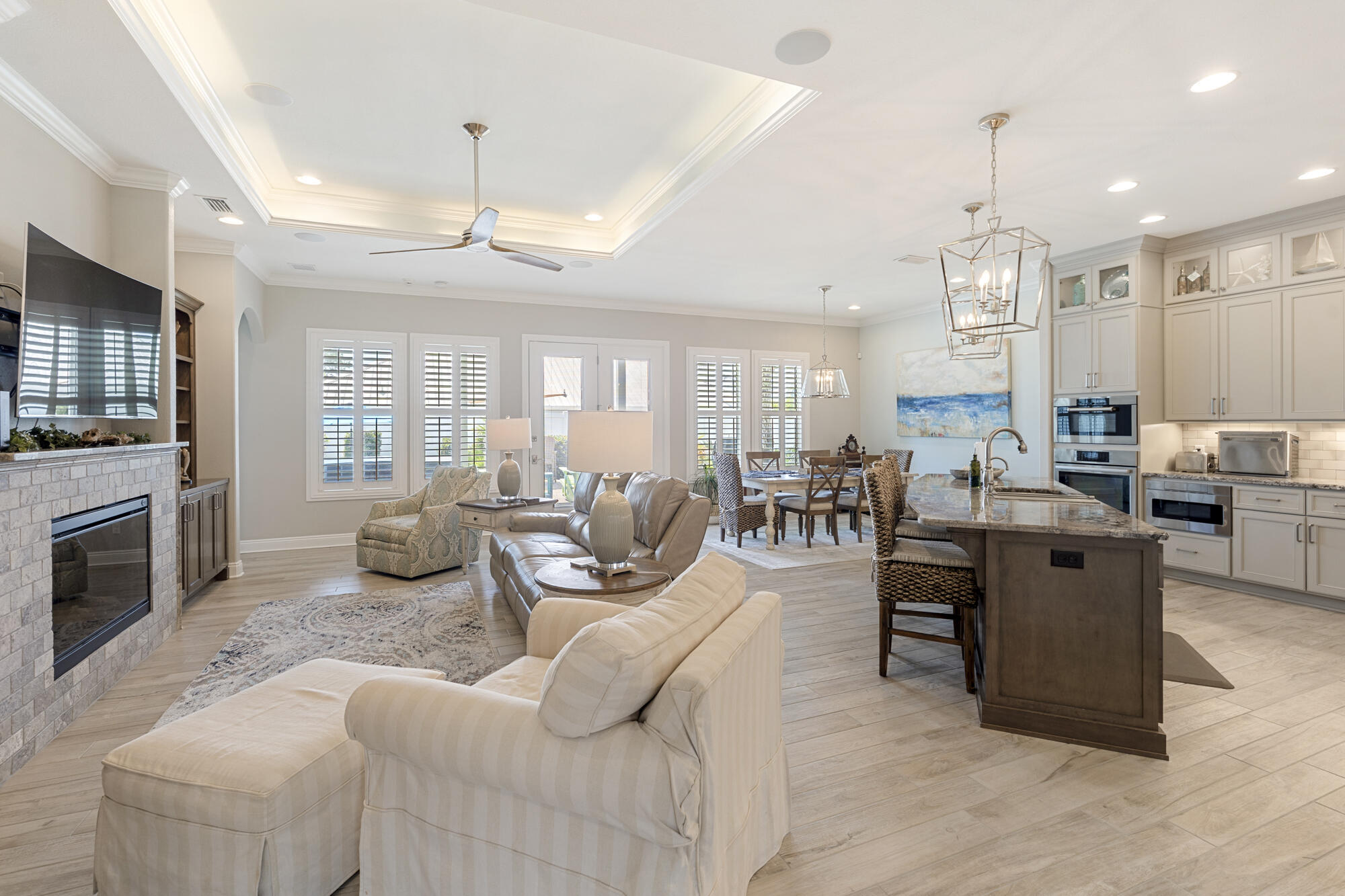 LAGUNA BEACH ESTATES - Residential