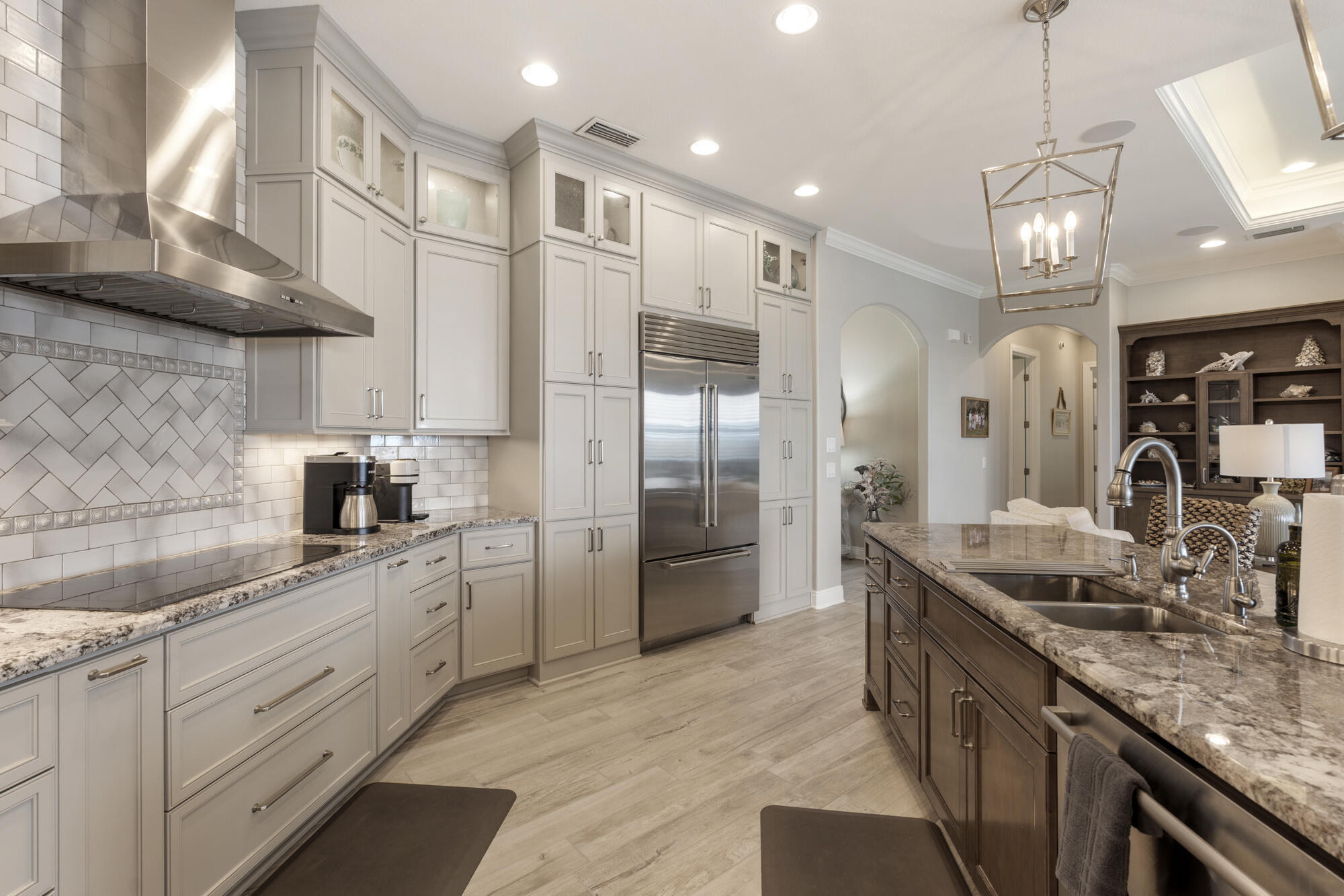 LAGUNA BEACH ESTATES - Residential