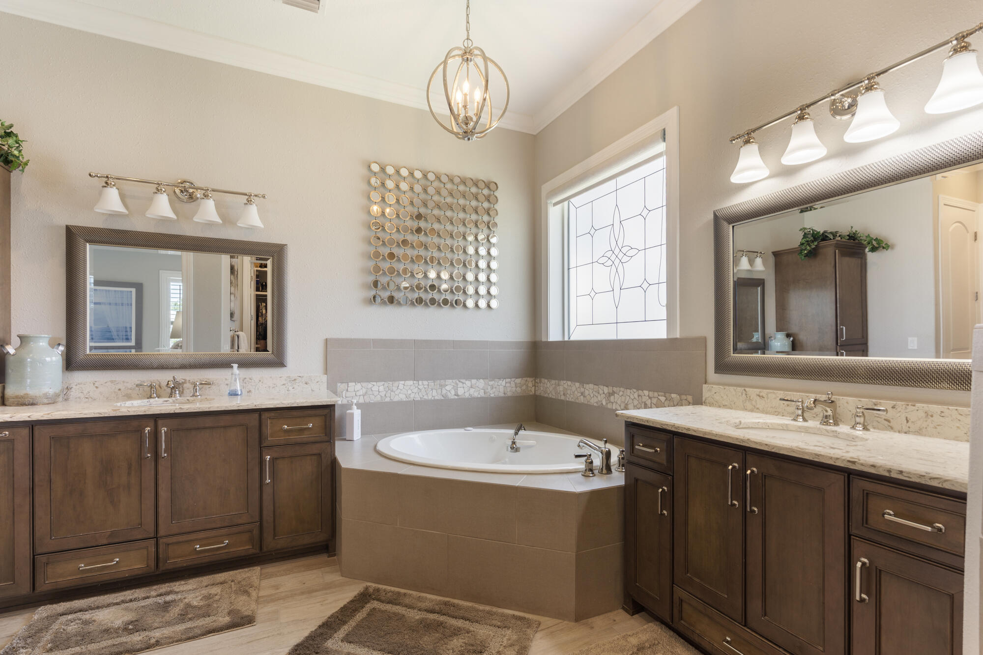 LAGUNA BEACH ESTATES - Residential