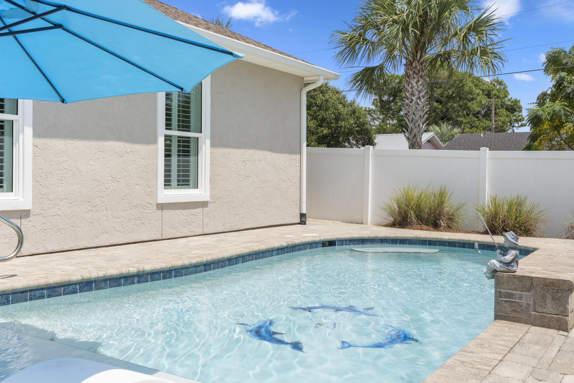 LAGUNA BEACH ESTATES - Residential